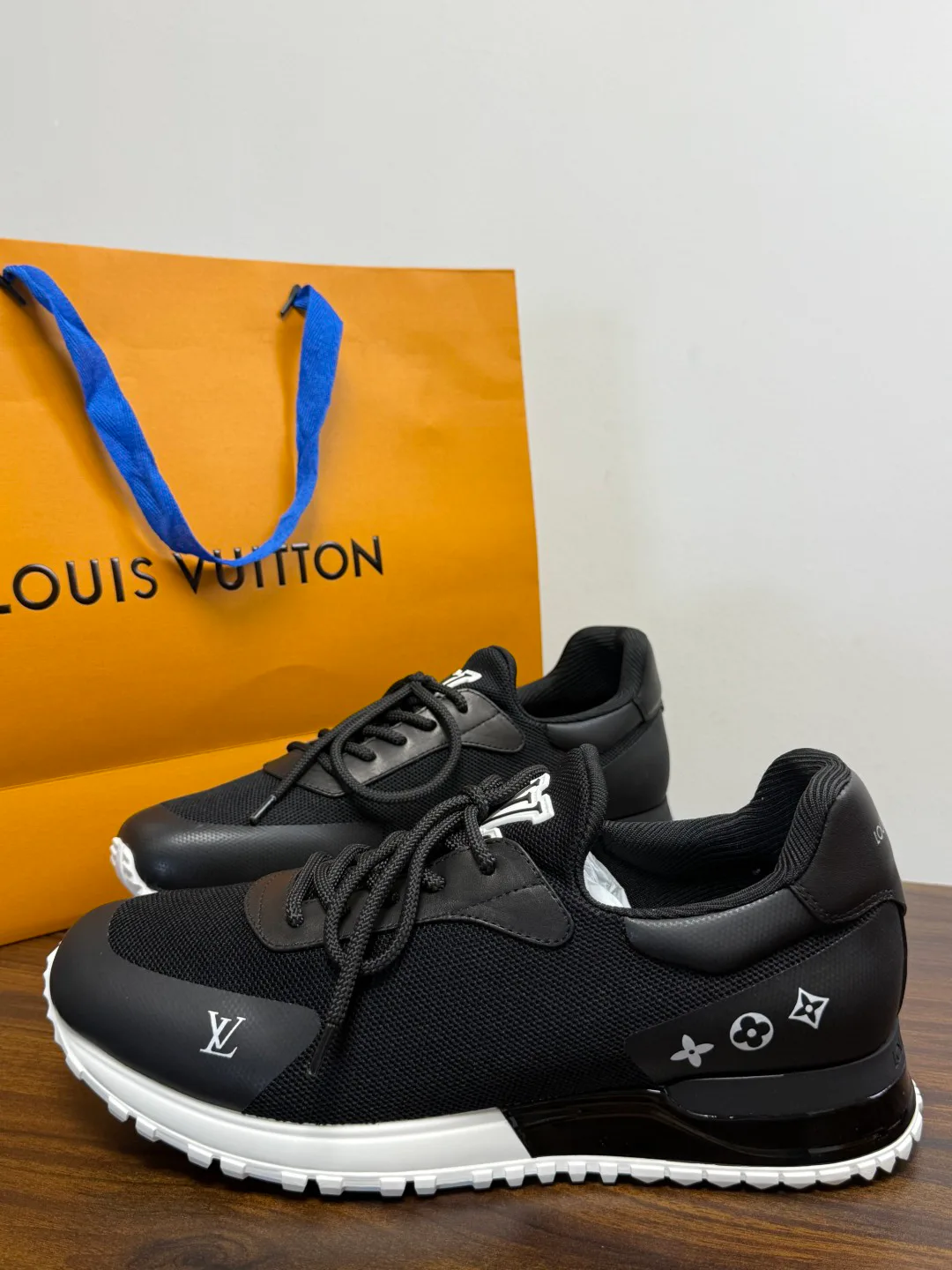Кроссовки Мужские Louis Vuitton 19716396