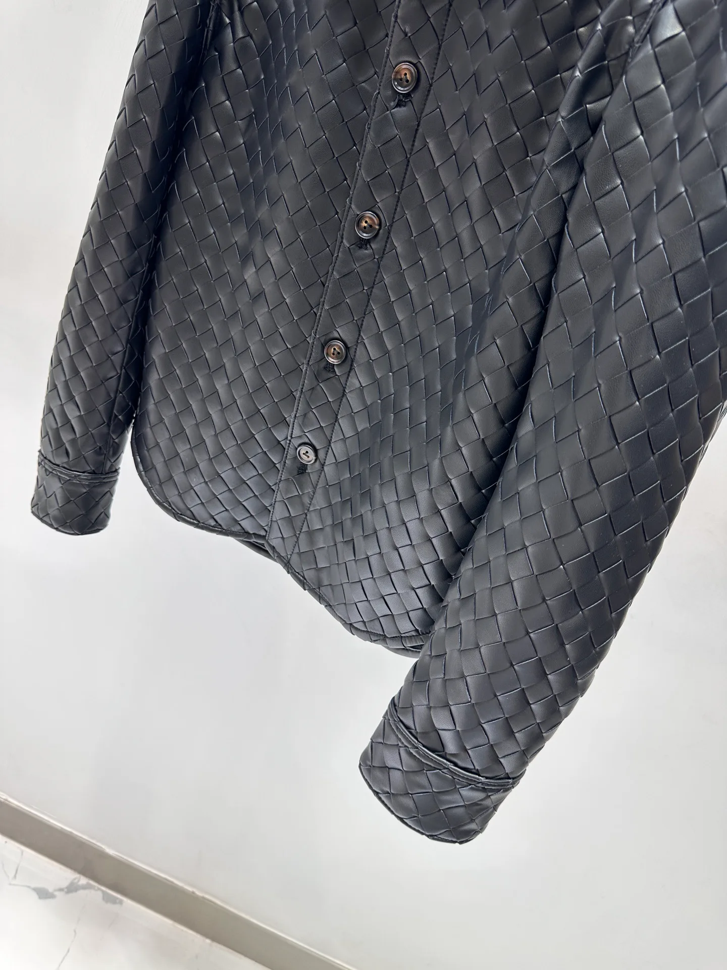 Кожаные Куртки И Дублёнки Женские Bottega Veneta 11759399