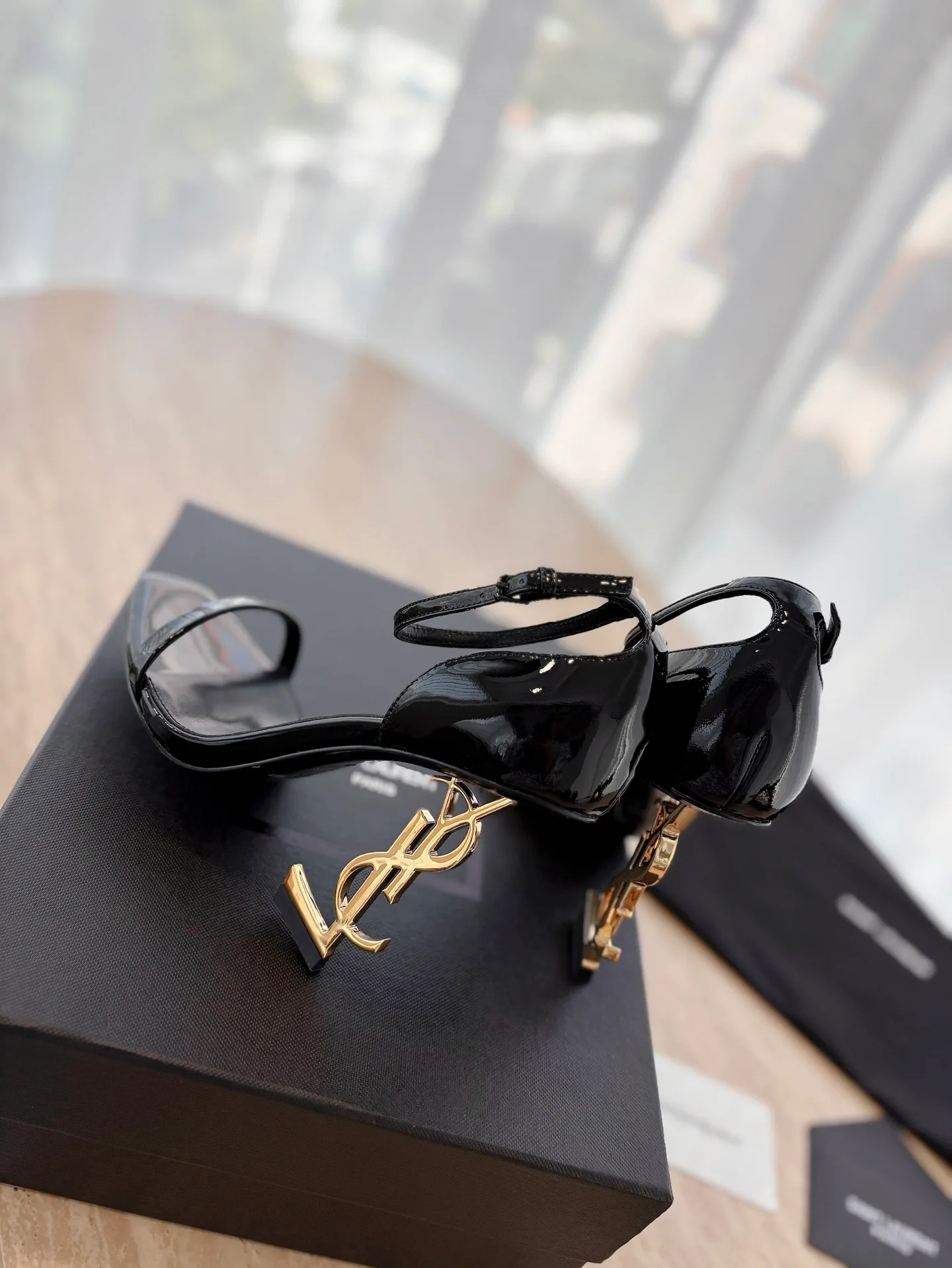 Босоножки Женские Saint Laurent 12815363