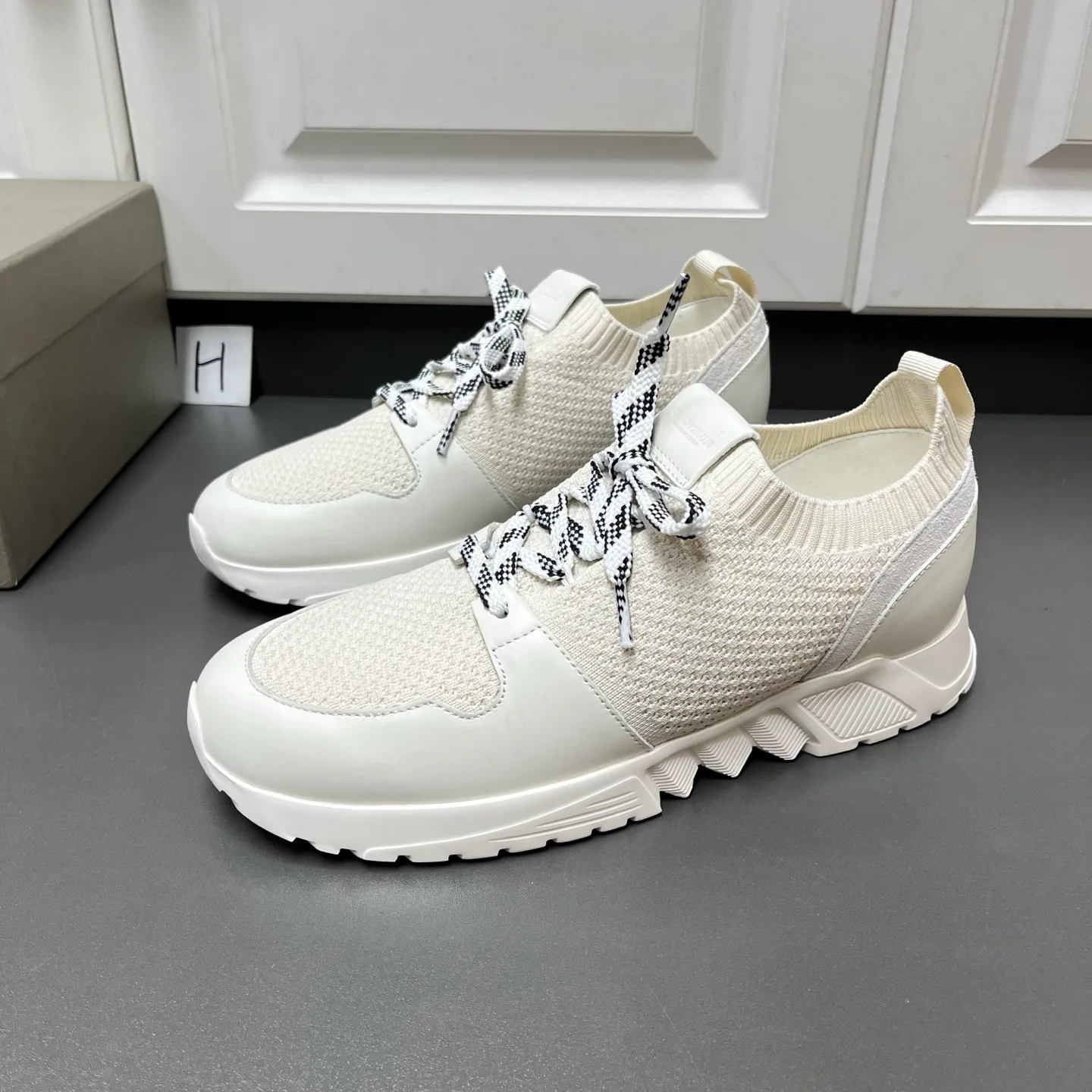 Кроссовки Мужские Armani 17457794