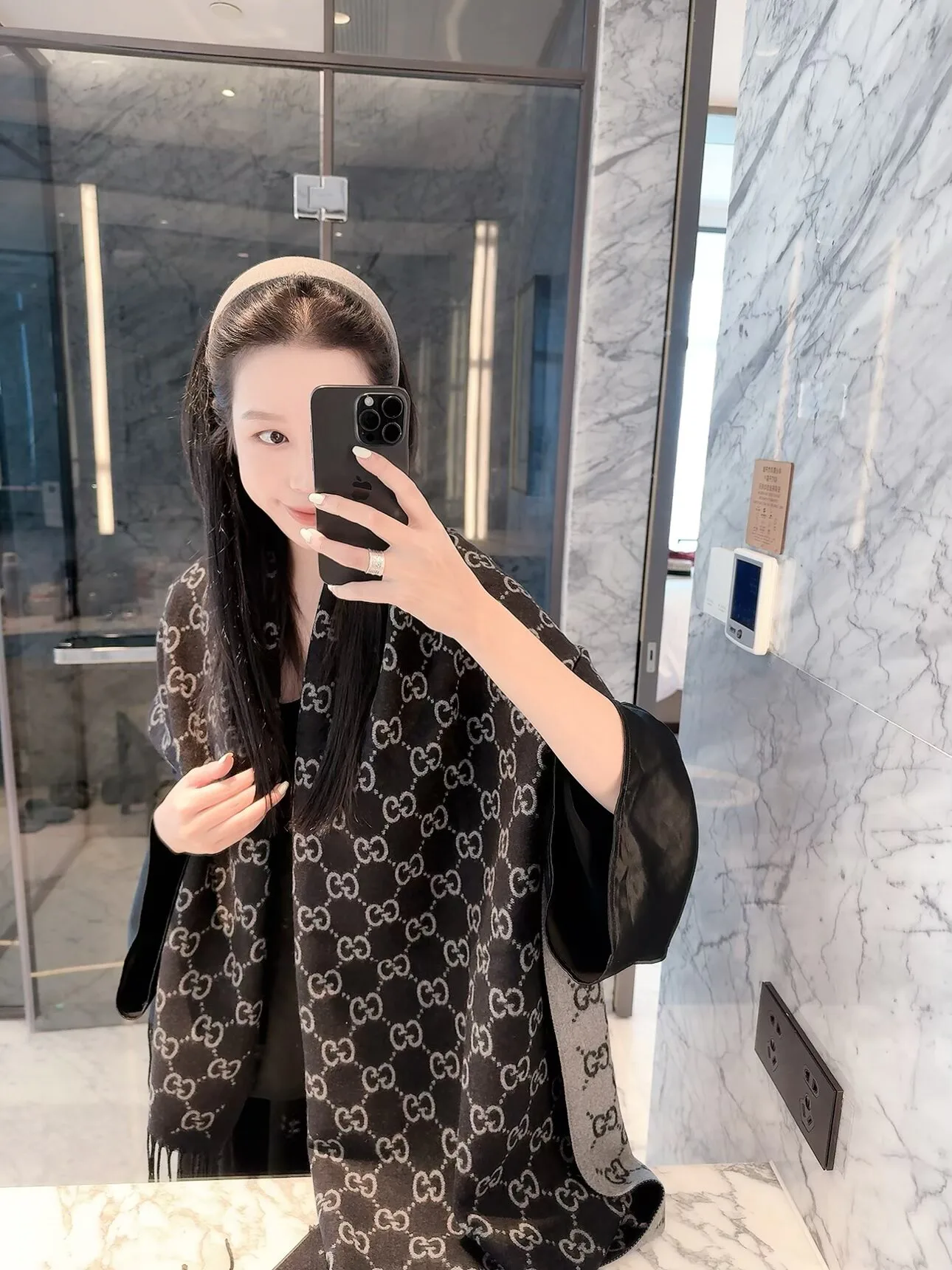 Шарфы Gucci 18322552