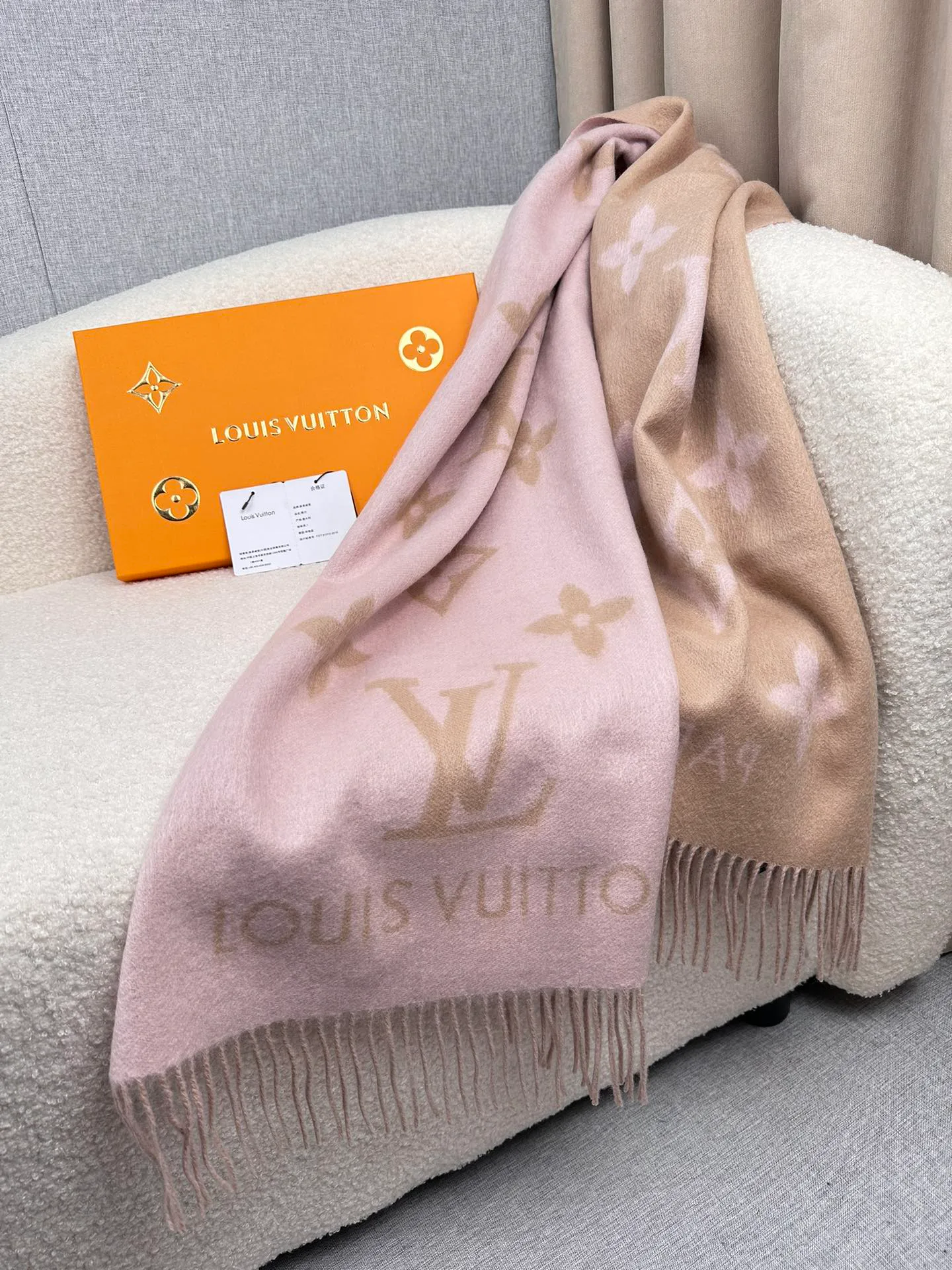 Шарфы Louis Vuitton 1973577