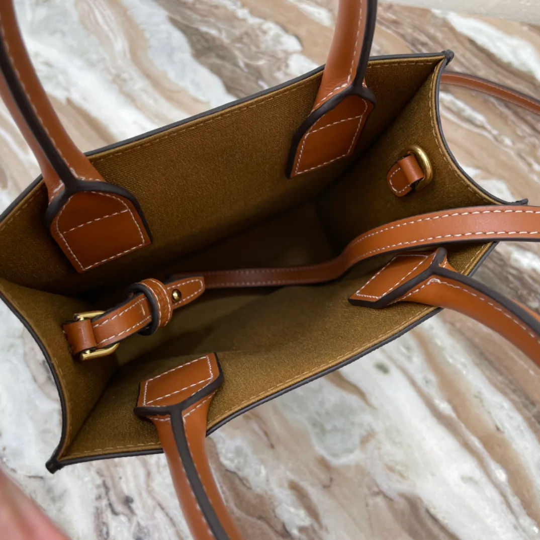 Сумки На Ремне Женские Celine 12604652