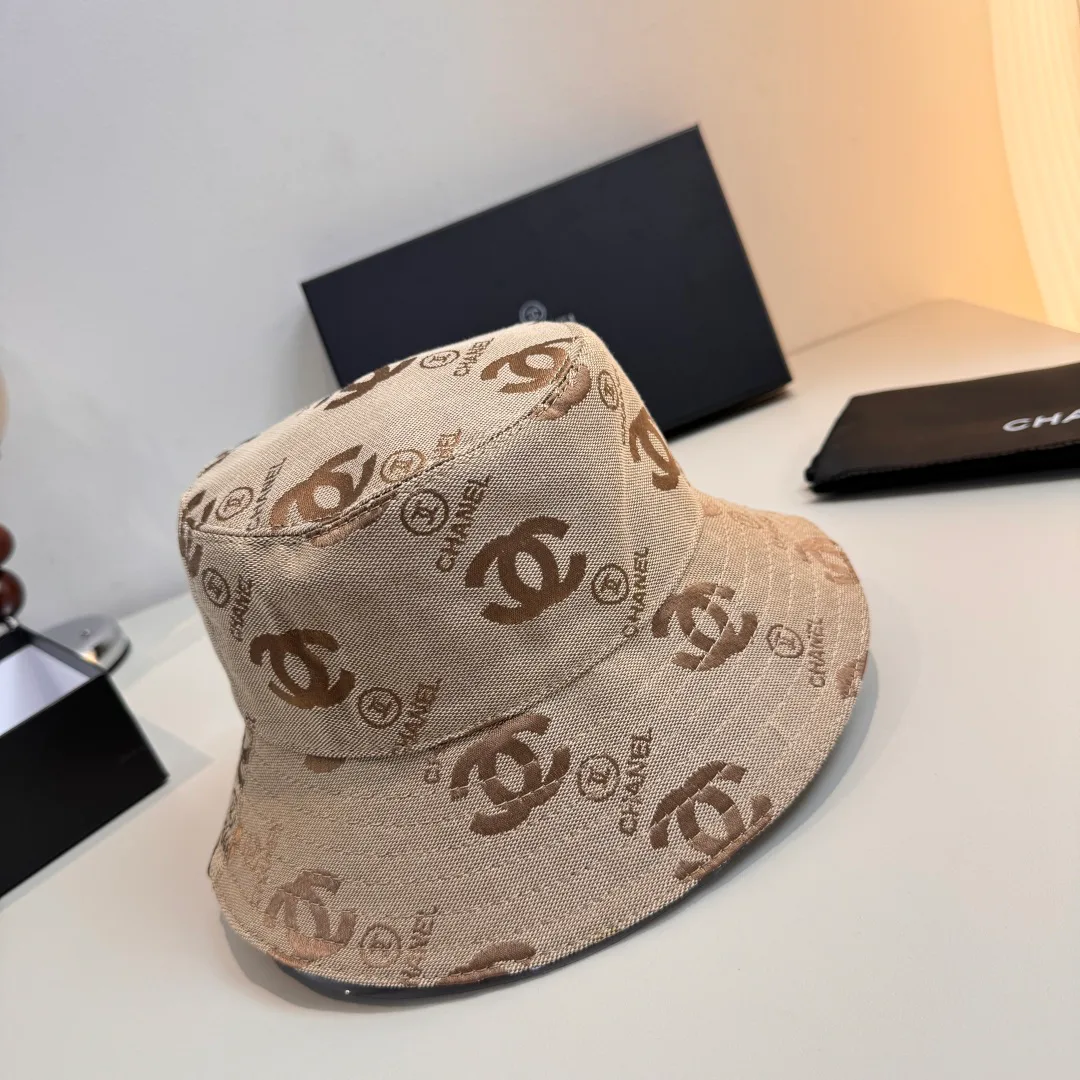 Головные Уборы Chanel 12647128