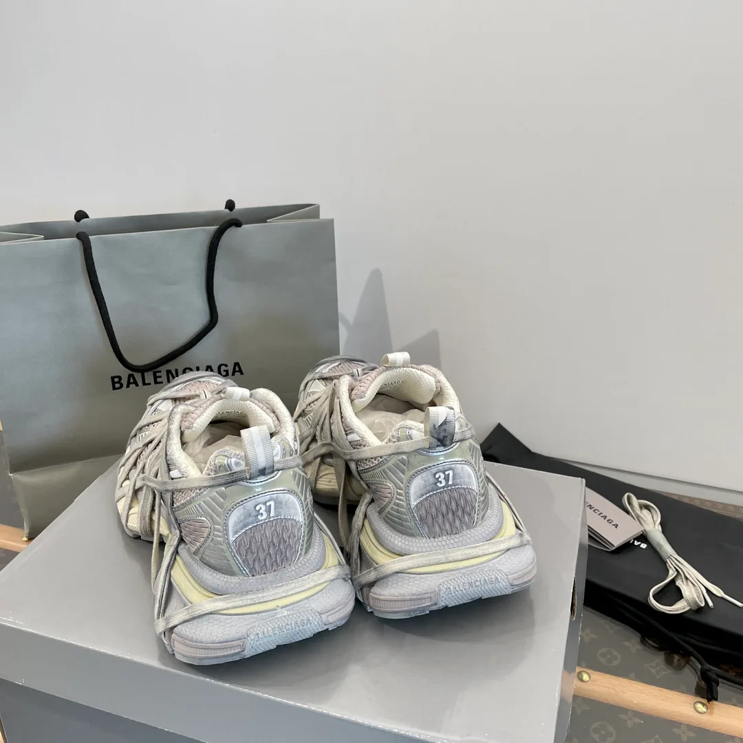 Кроссовки Женские Balenciaga 12548