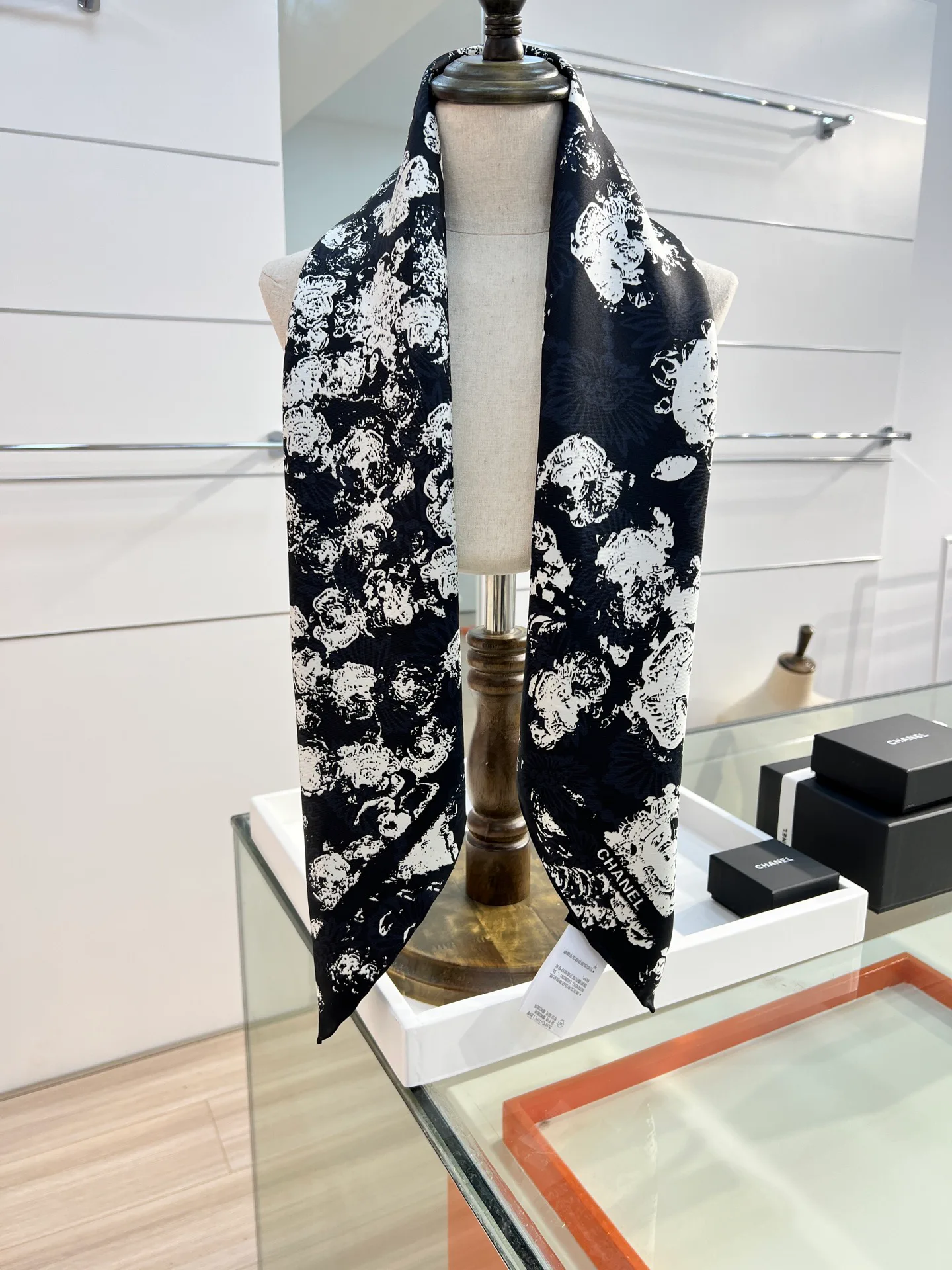 Платки Chanel 11445231