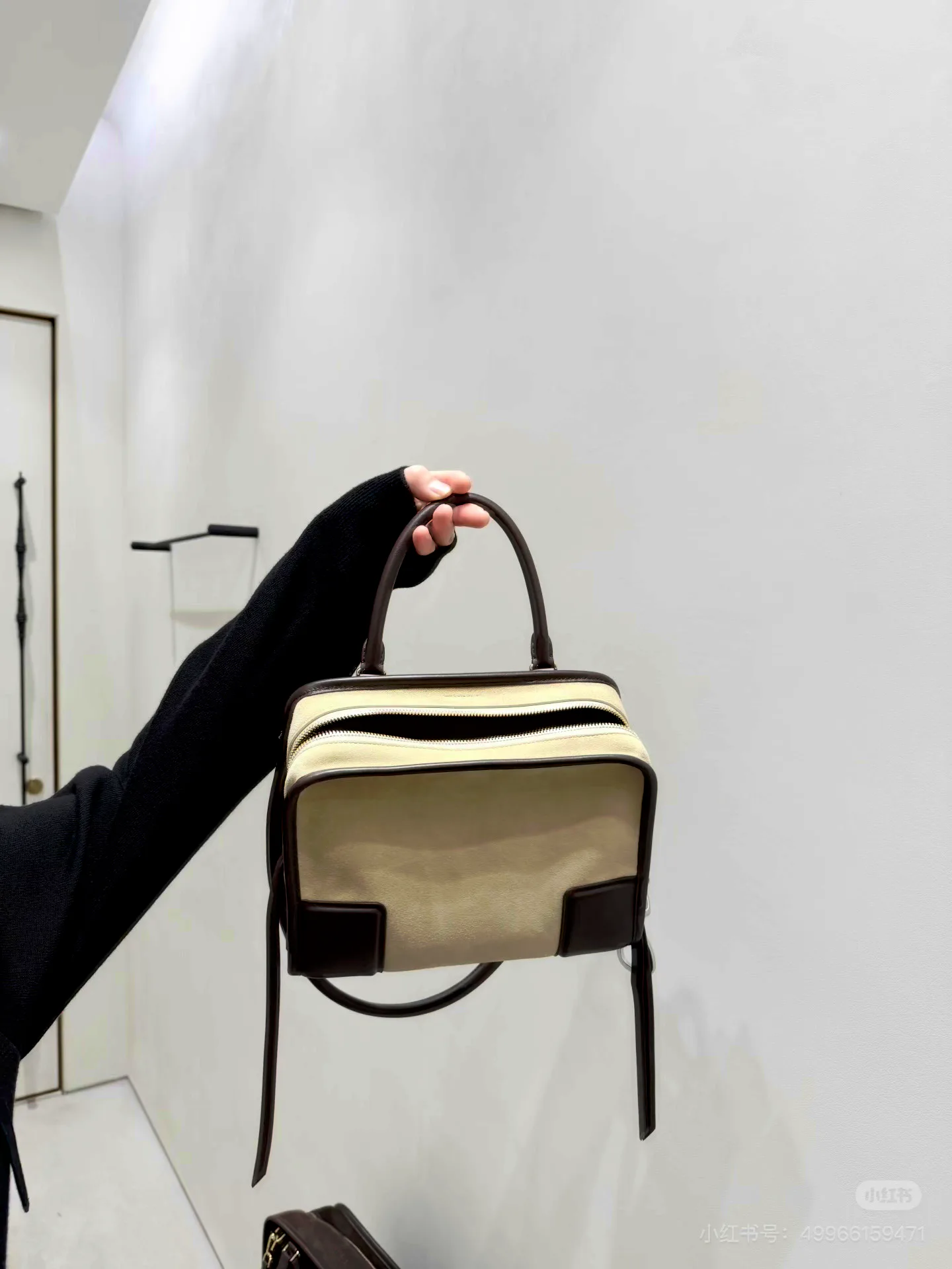 Классические Сумки Женские Loewe 12179672
