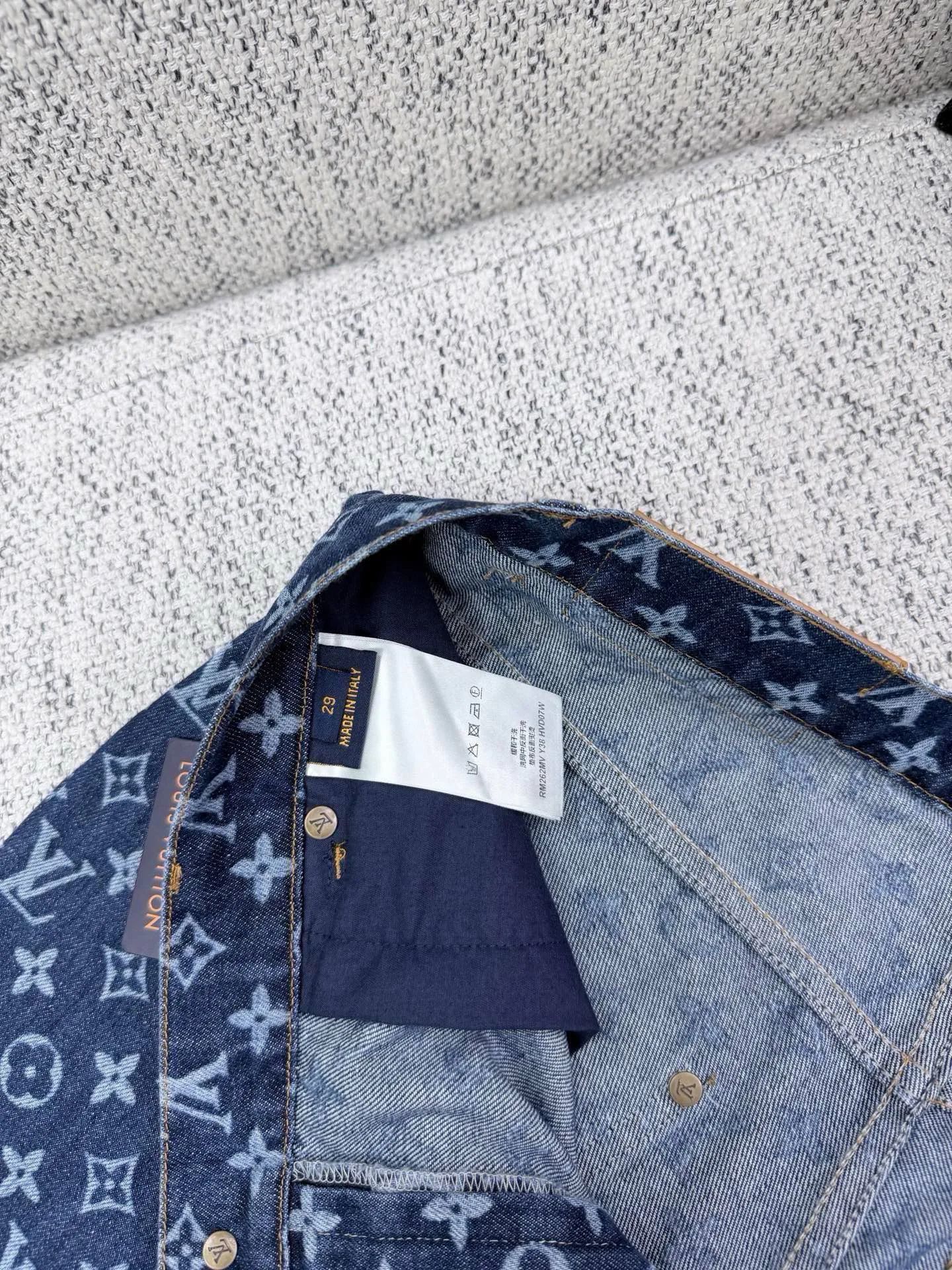 Джинсы Мужские Louis Vuitton 18395781