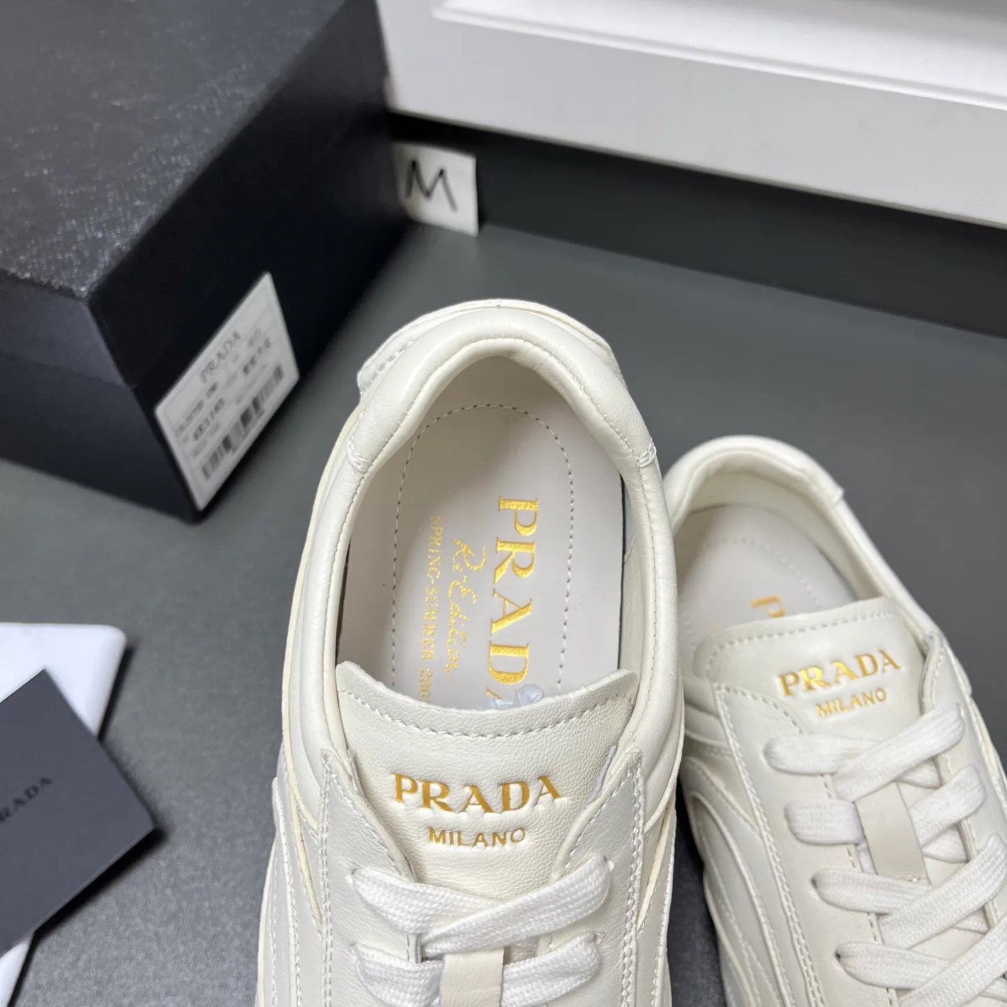 Кроссовки Мужские Prada 13403053
