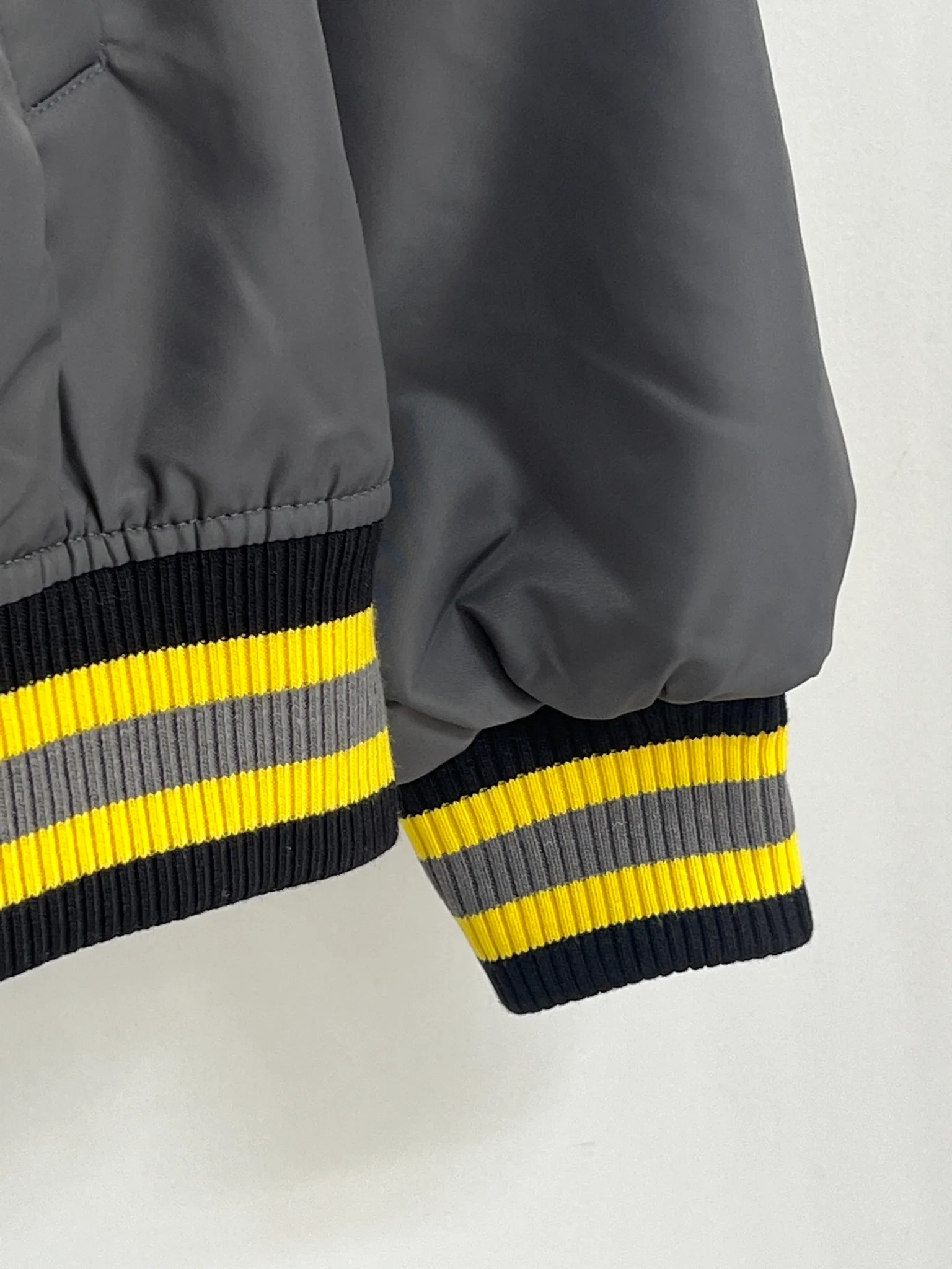 Куртки И Пуховики Женские Louis Vuitton 12842565