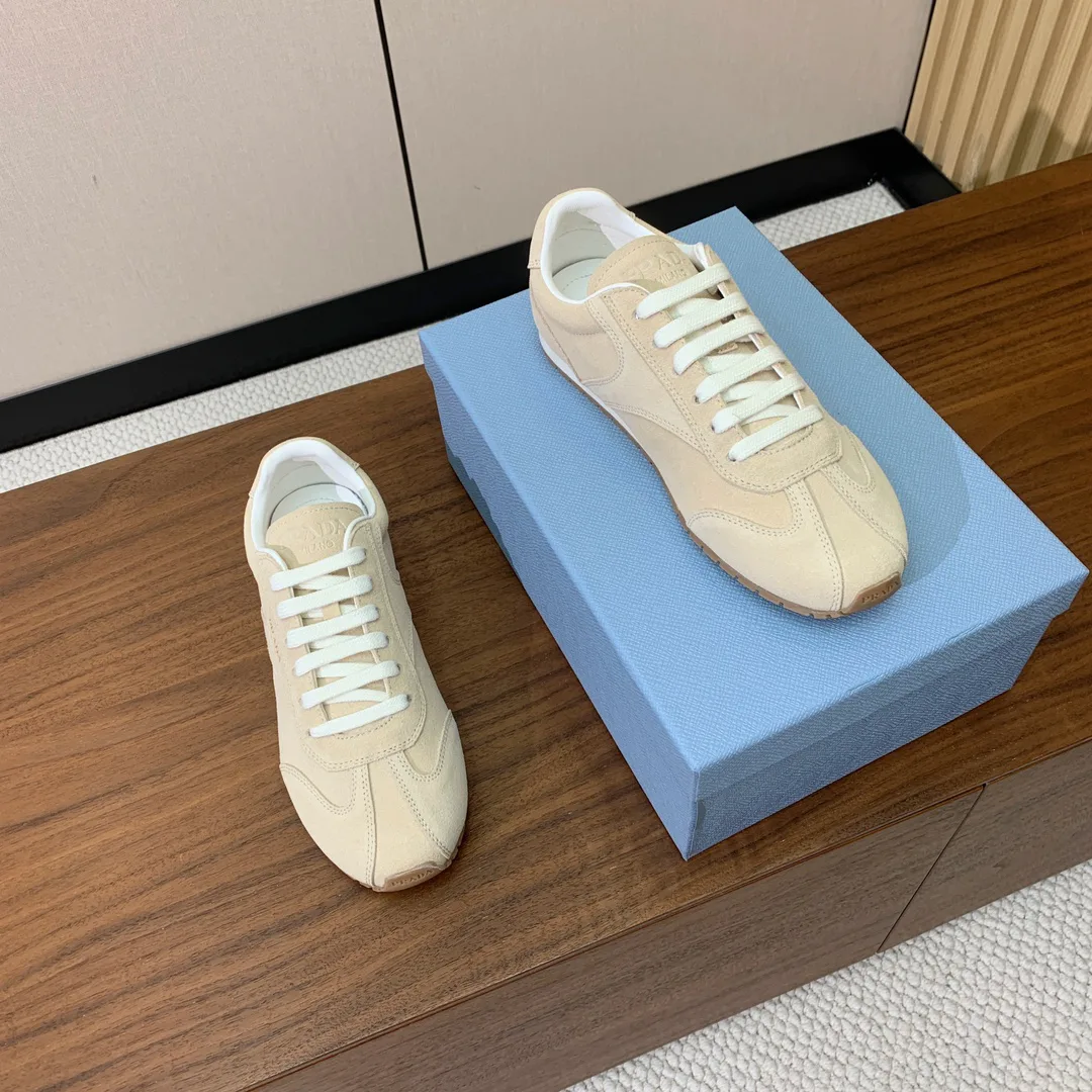 Кроссовки Женские Prada 879176