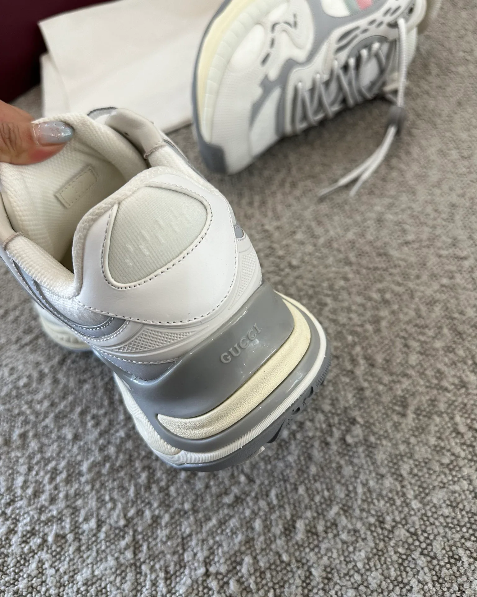 Кроссовки Женские Gucci 4321363