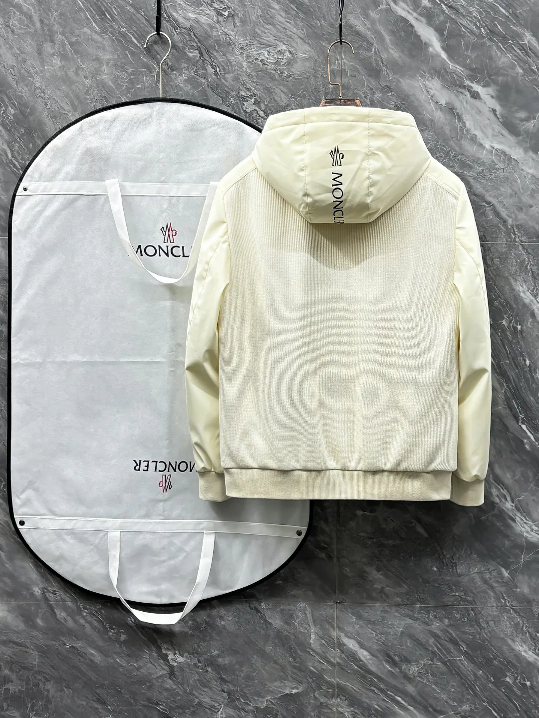 Куртки И Пуховики Мужские Moncler 5023450