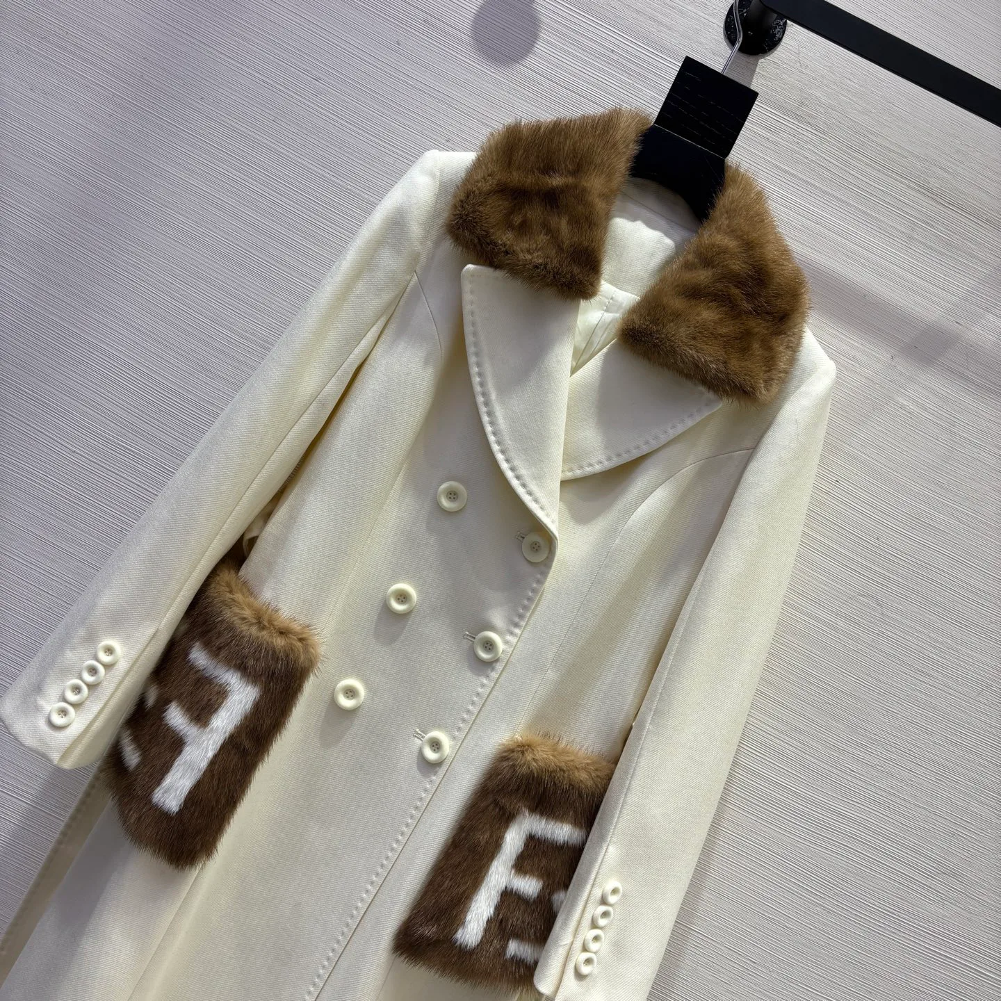 Пальто Женские Fendi 662171