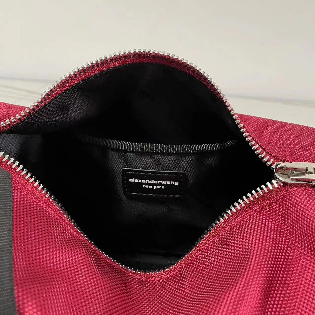 Классические Сумки Женские Alexander Wang 11606335
