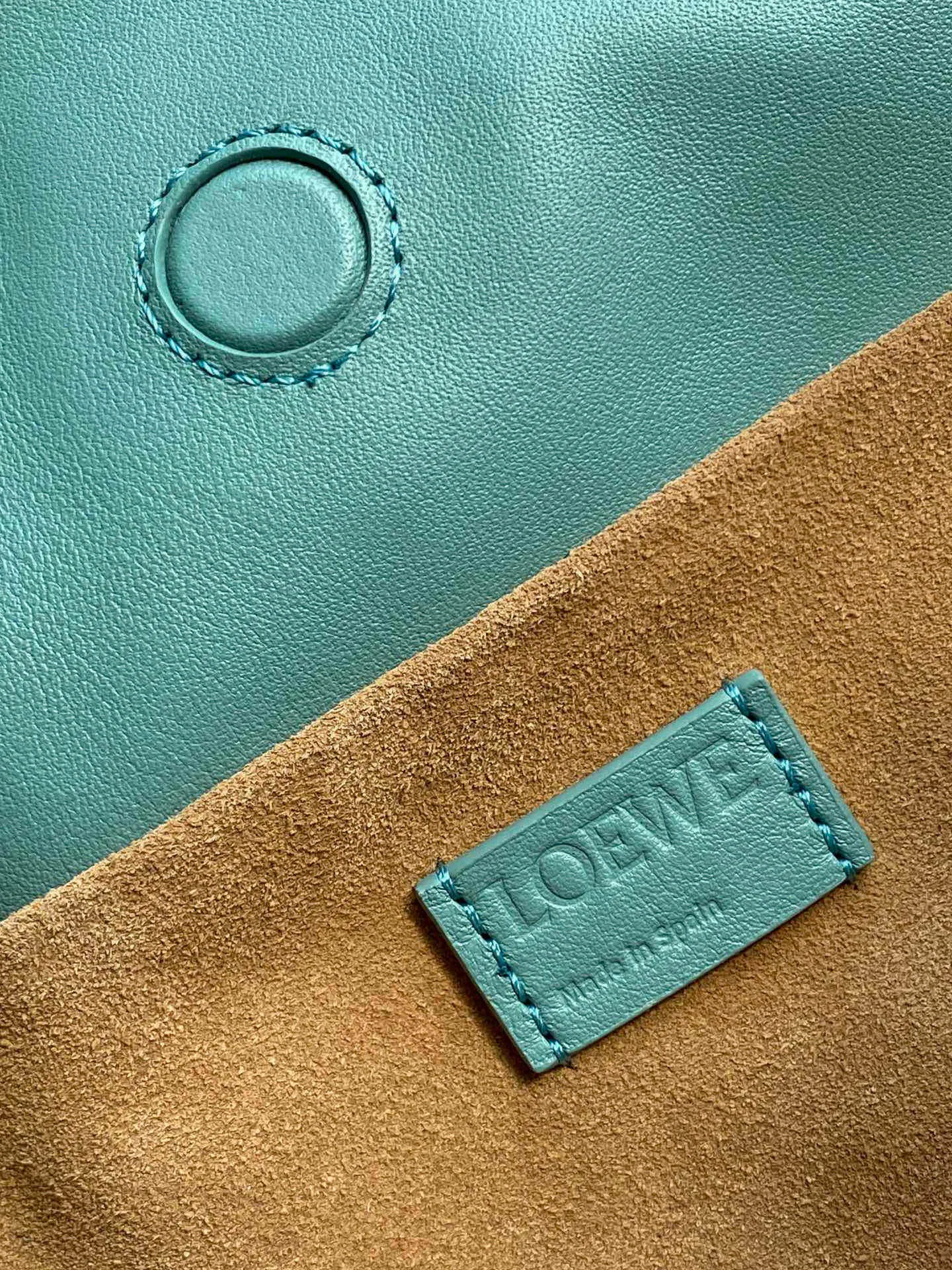 Классические Сумки Женские Loewe 10823929