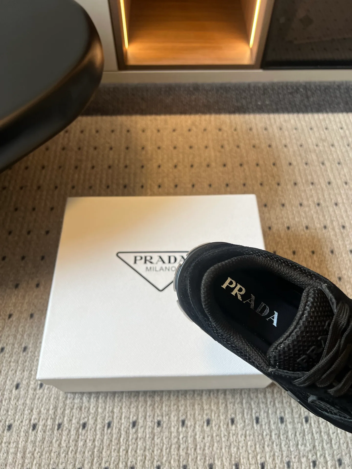 Кроссовки Женские Prada 17961573