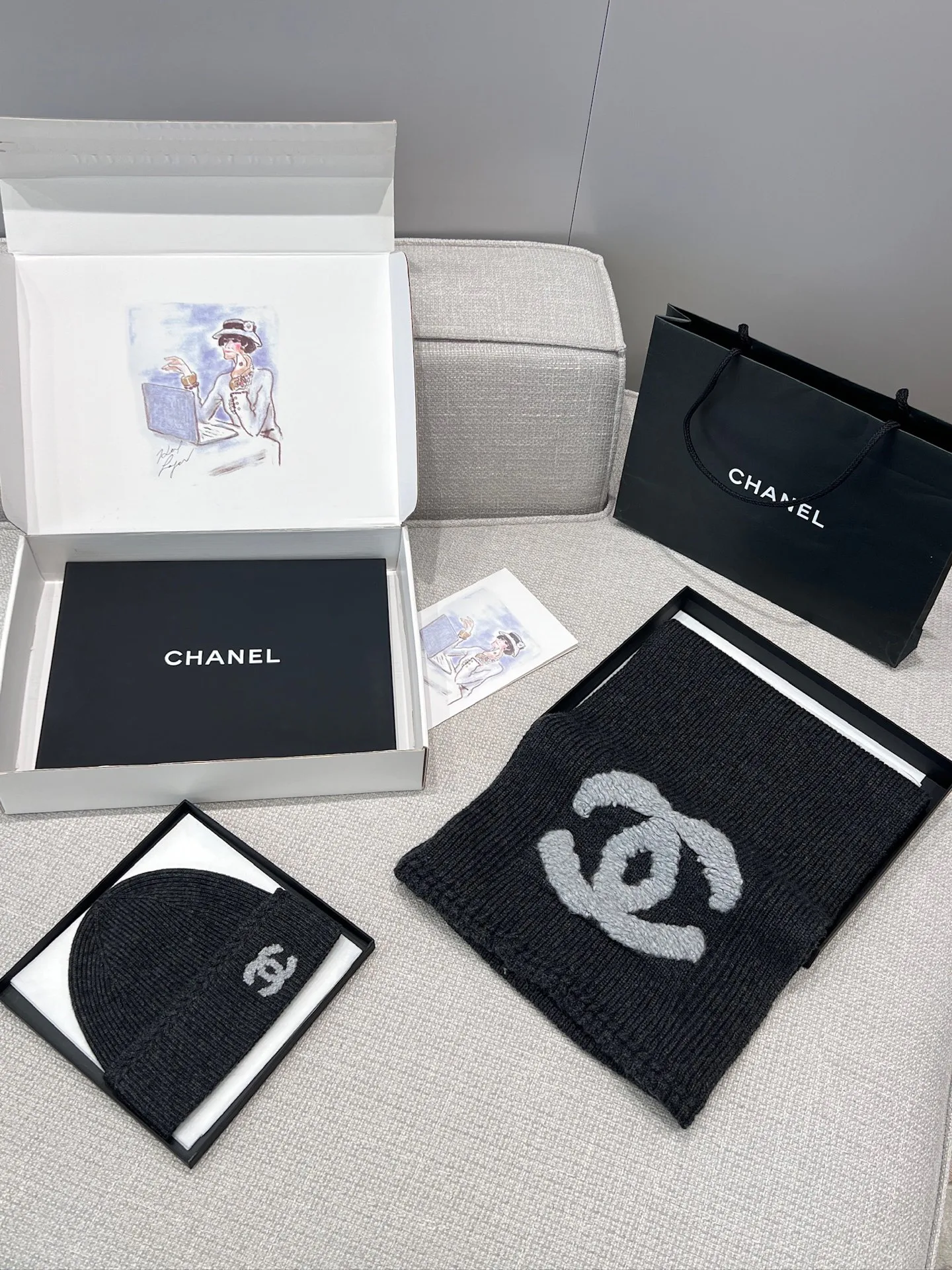 Шарфы Chanel 17913679