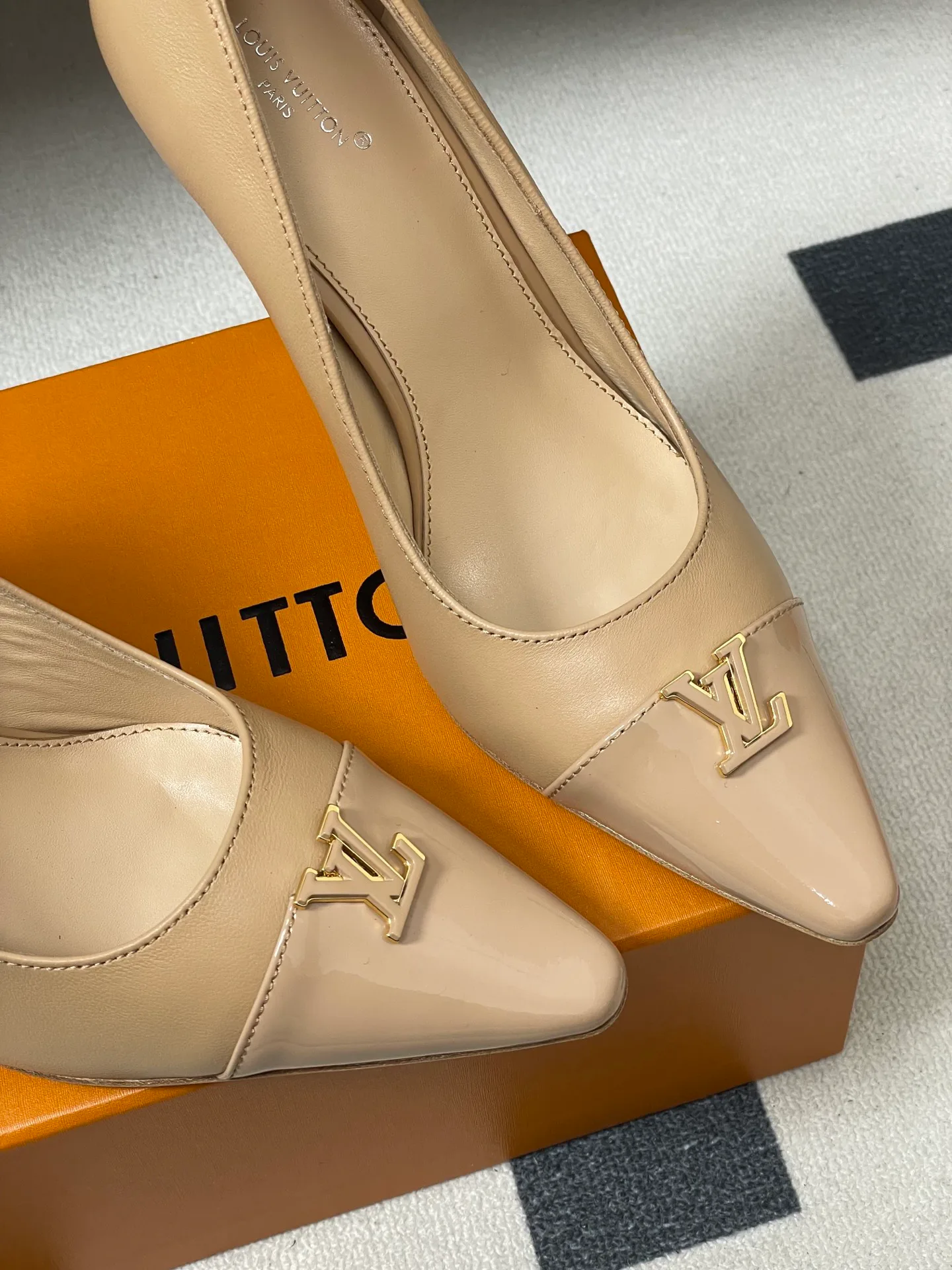 Туфли Женские Louis Vuitton 11628706