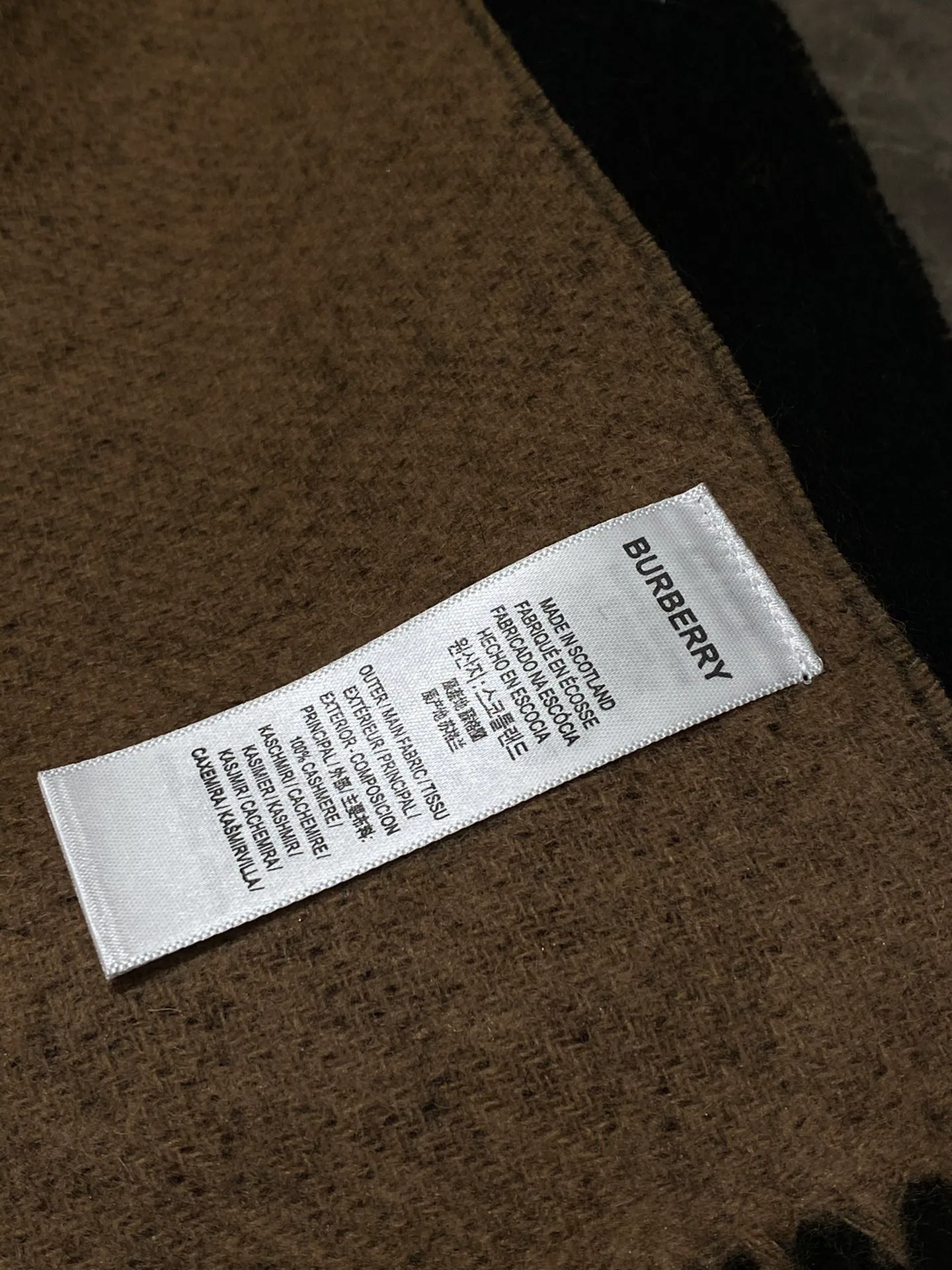 Шарфы Burberry 436050