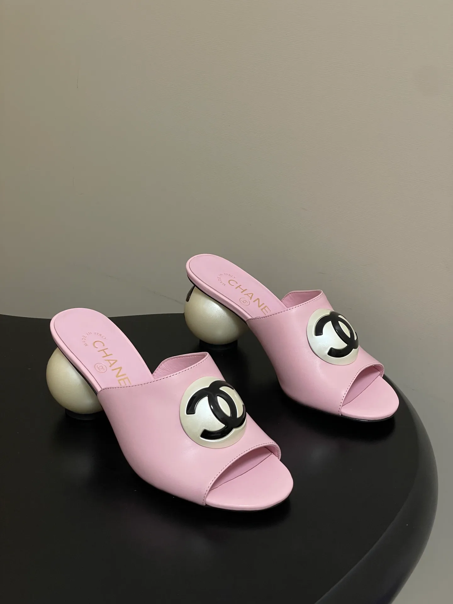 Босоножки Женские Chanel 10993919