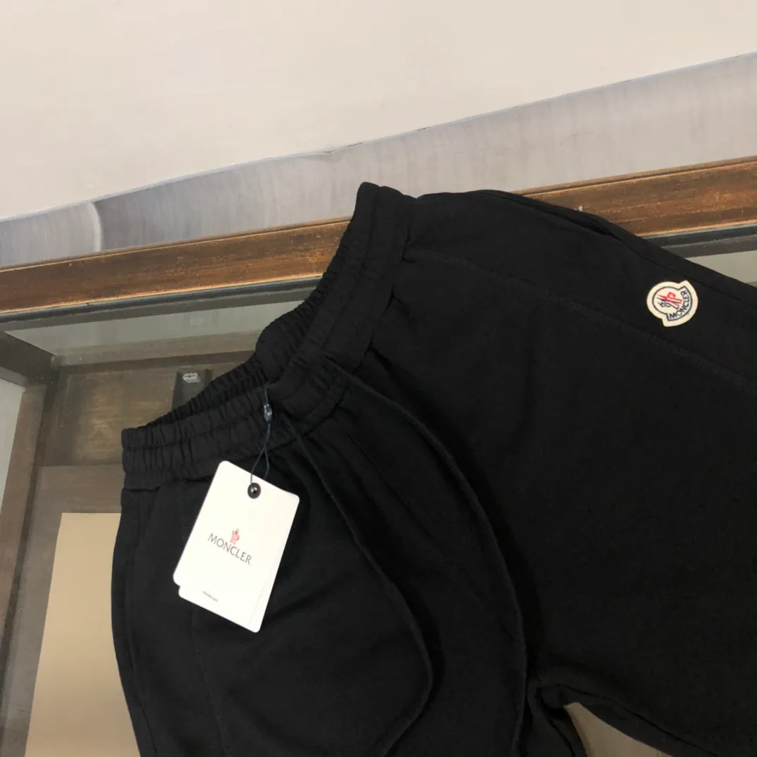 Шорты Женские Moncler 11615948