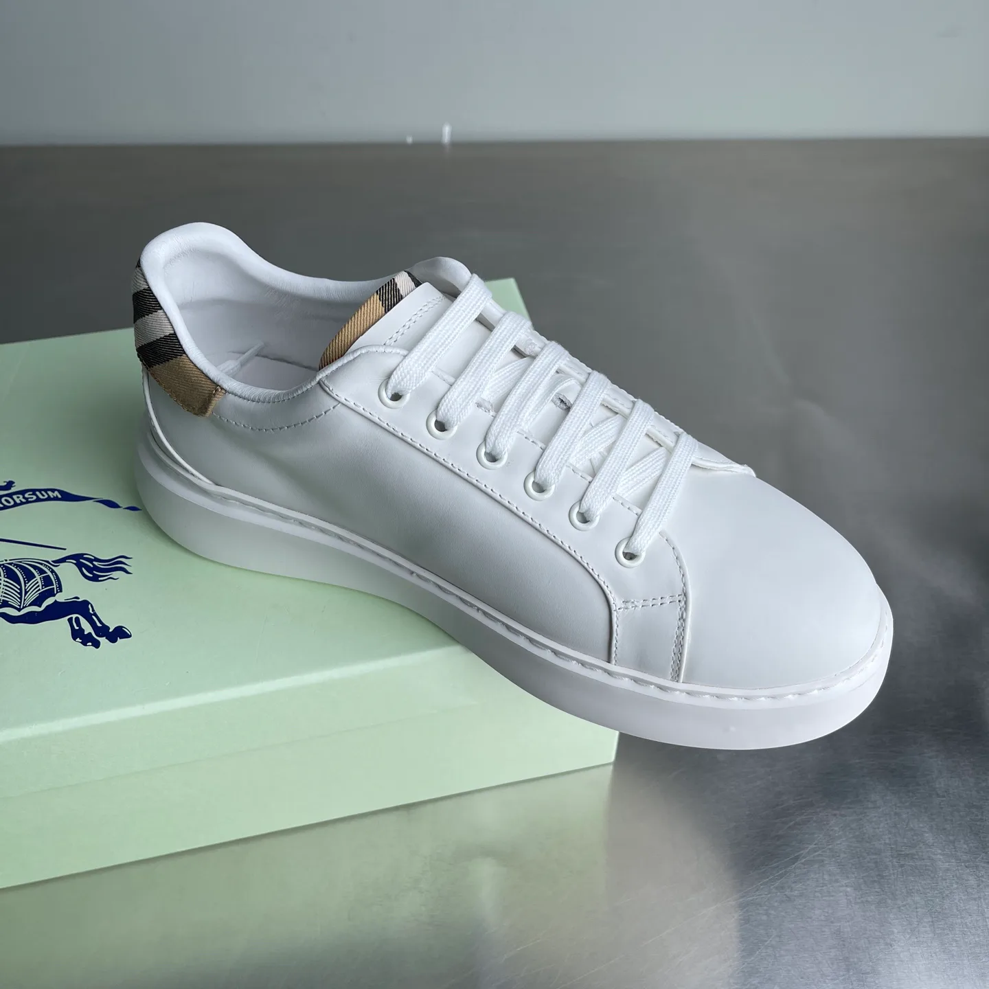 Кроссовки Мужские Burberry 11460319