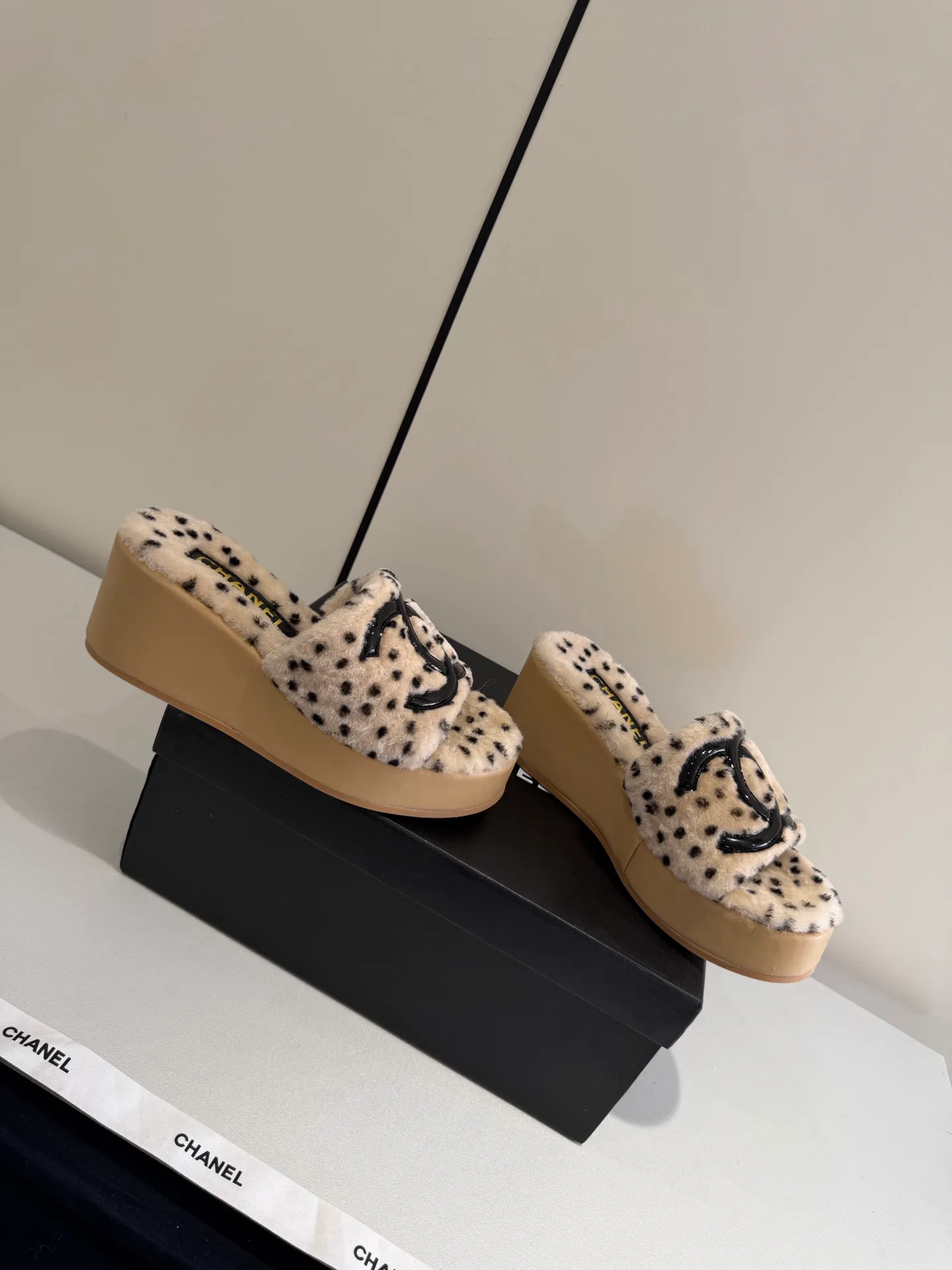 Тапочки Женские Chanel 18268440