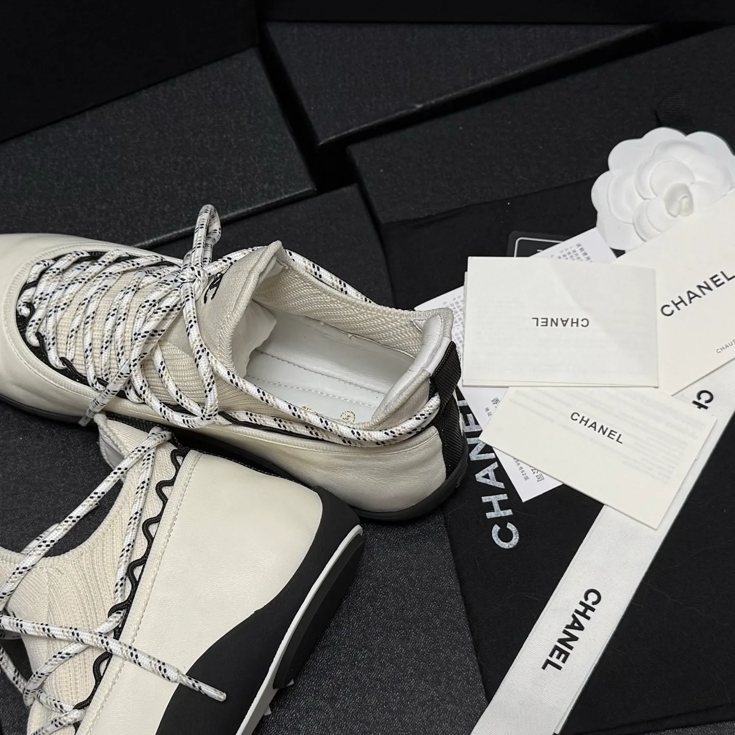 Кроссовки Женские Chanel 18083056
