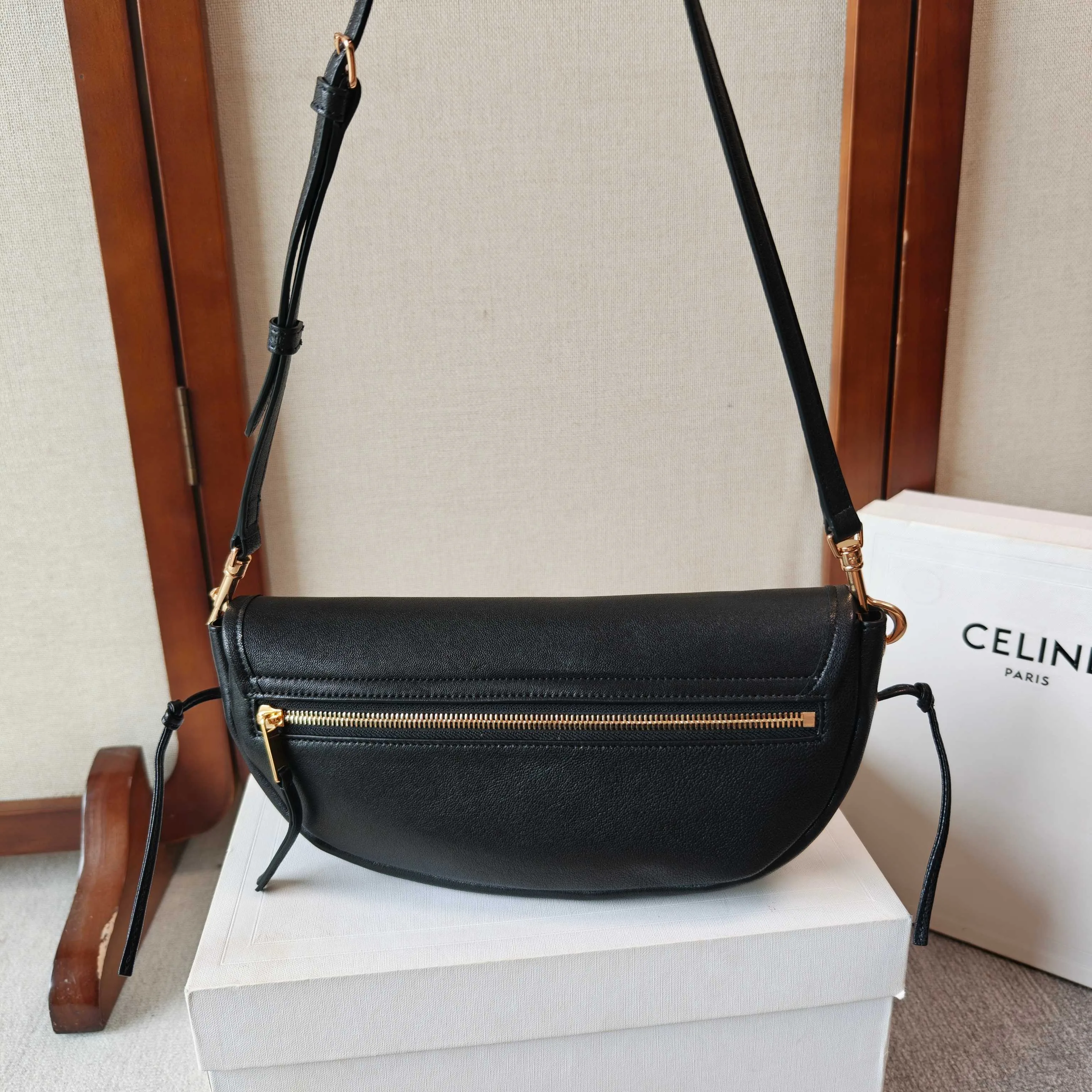 Классические Сумки Женские Celine 16869086
