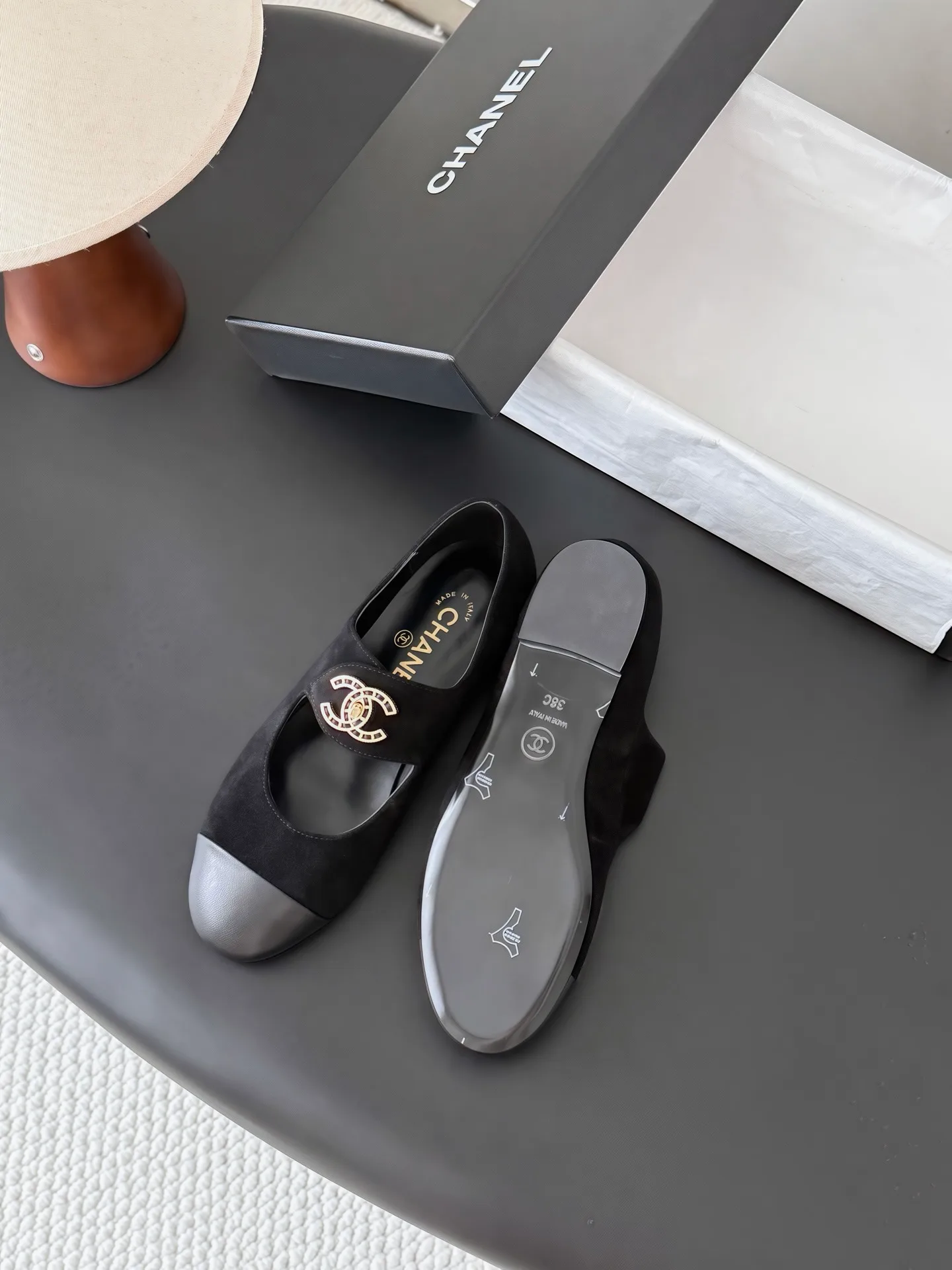 Туфли Женские Chanel 17968756