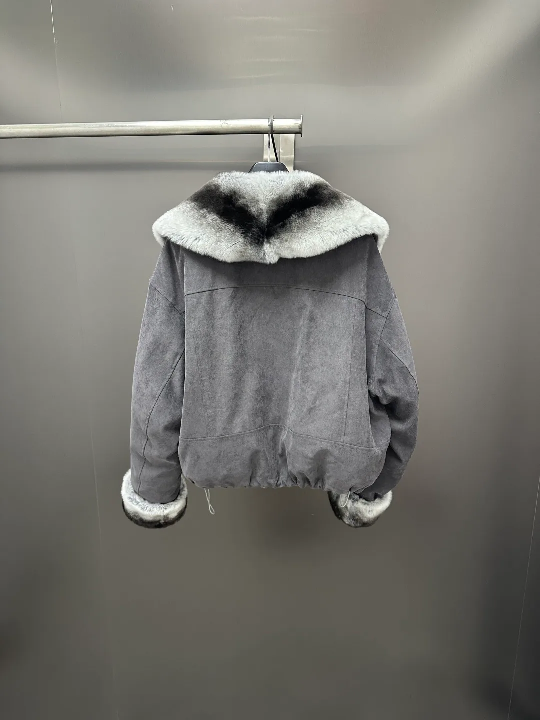 Куртки И Пуховики Женские Max Mara 18702429