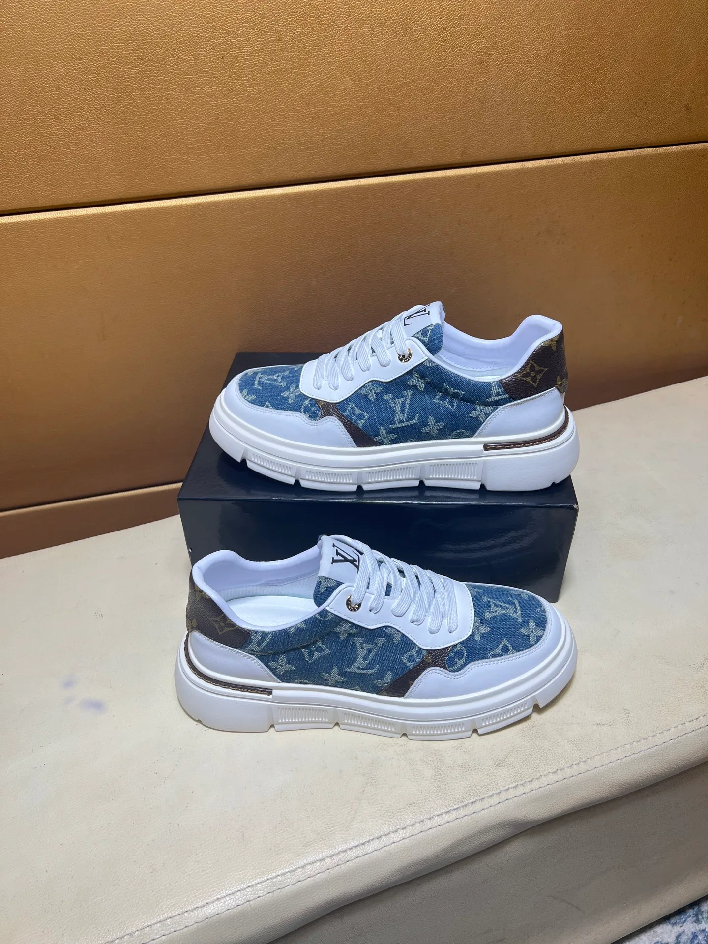 Кроссовки Мужские Louis Vuitton 11813237