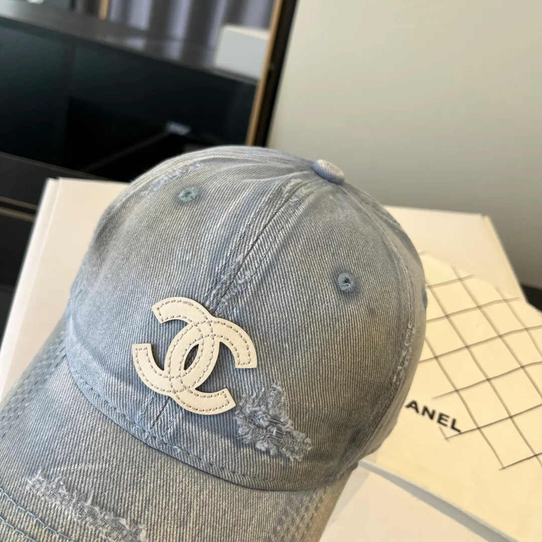 Головные Уборы Chanel 11488860