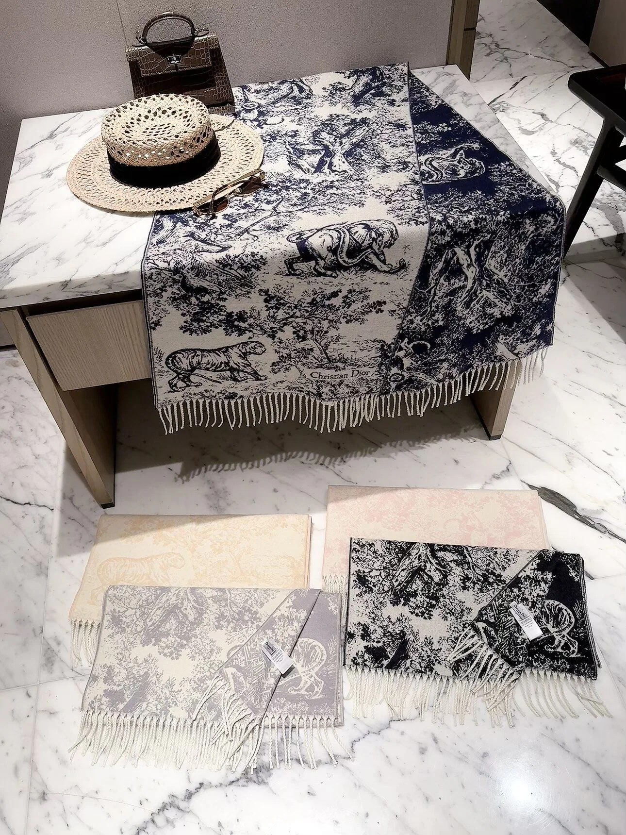 Шарфы Christian Dior 18450159