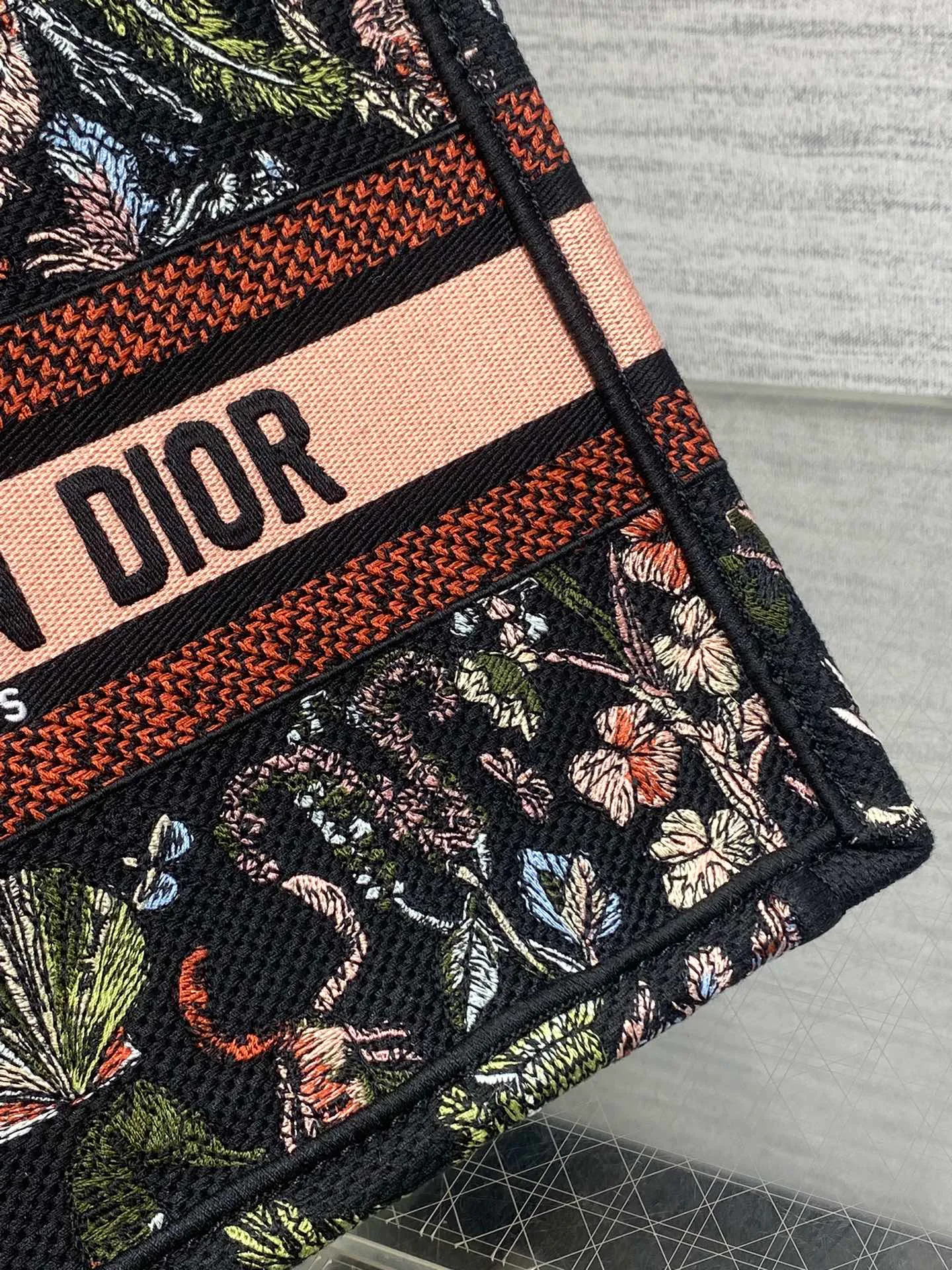 Классические Сумки Женские Christian Dior 13227190