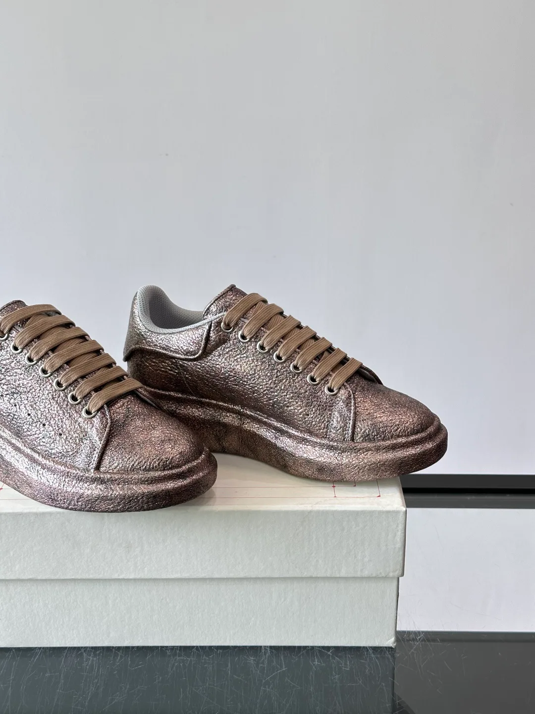 Кроссовки Женские Alexander Mcqueen 17447543
