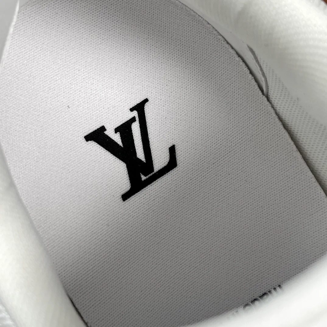 Кроссовки Женские Louis Vuitton 2556236