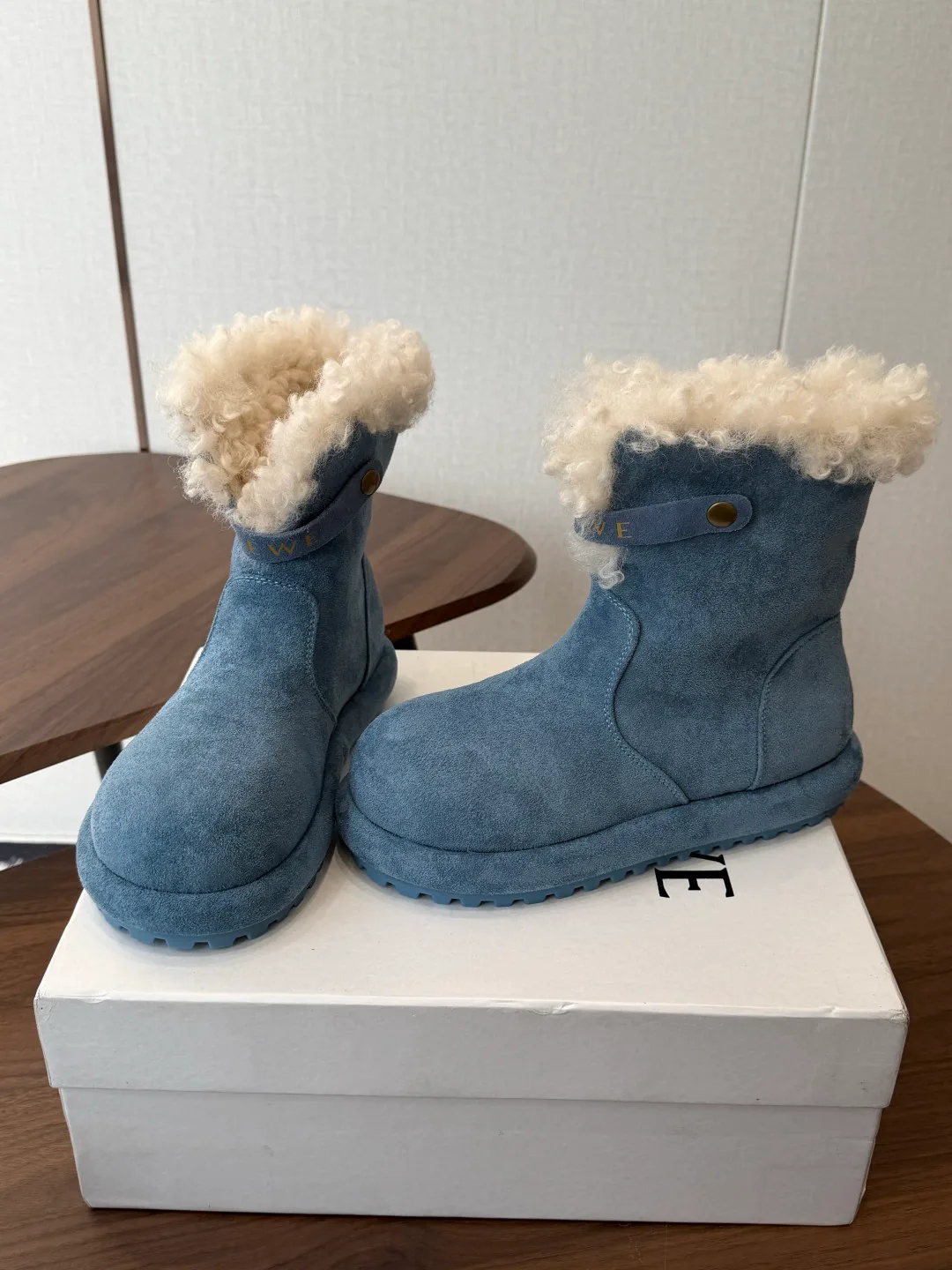 Угги Женские Loewe 19152374
