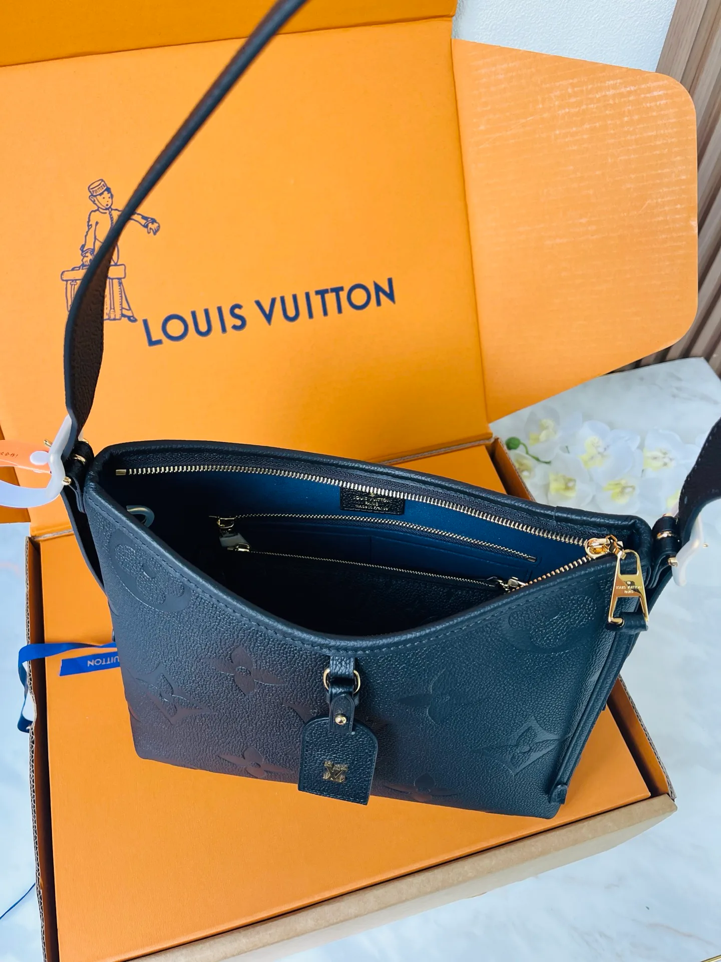 Классические Сумки Женские Louis Vuitton 12569326