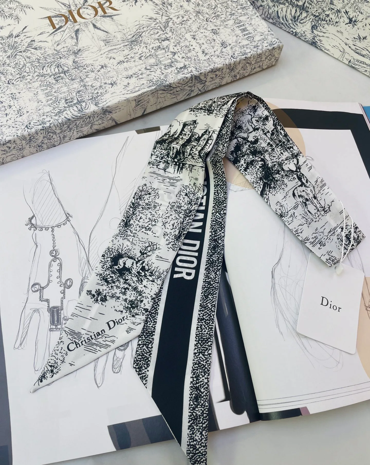 Платки Christian Dior 11460447