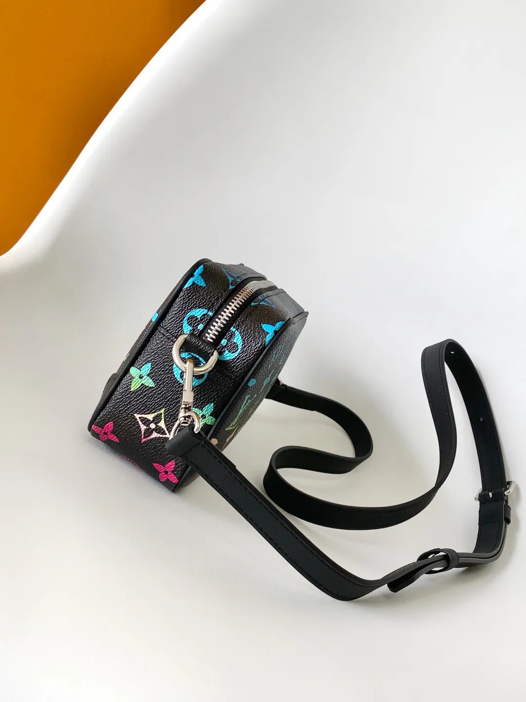 Сумки На Ремне Женские Louis Vuitton 11185388