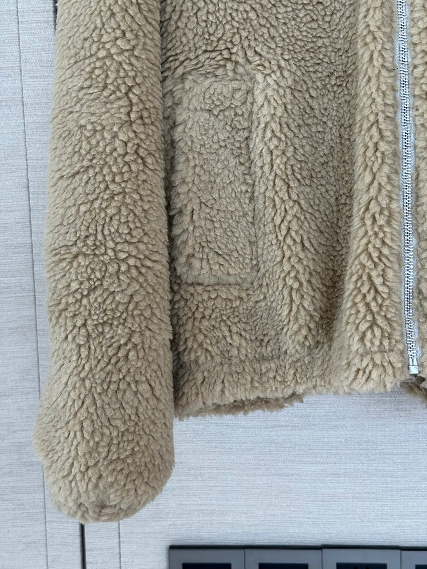 Куртки И Пуховики Женские Miu Miu 18815217