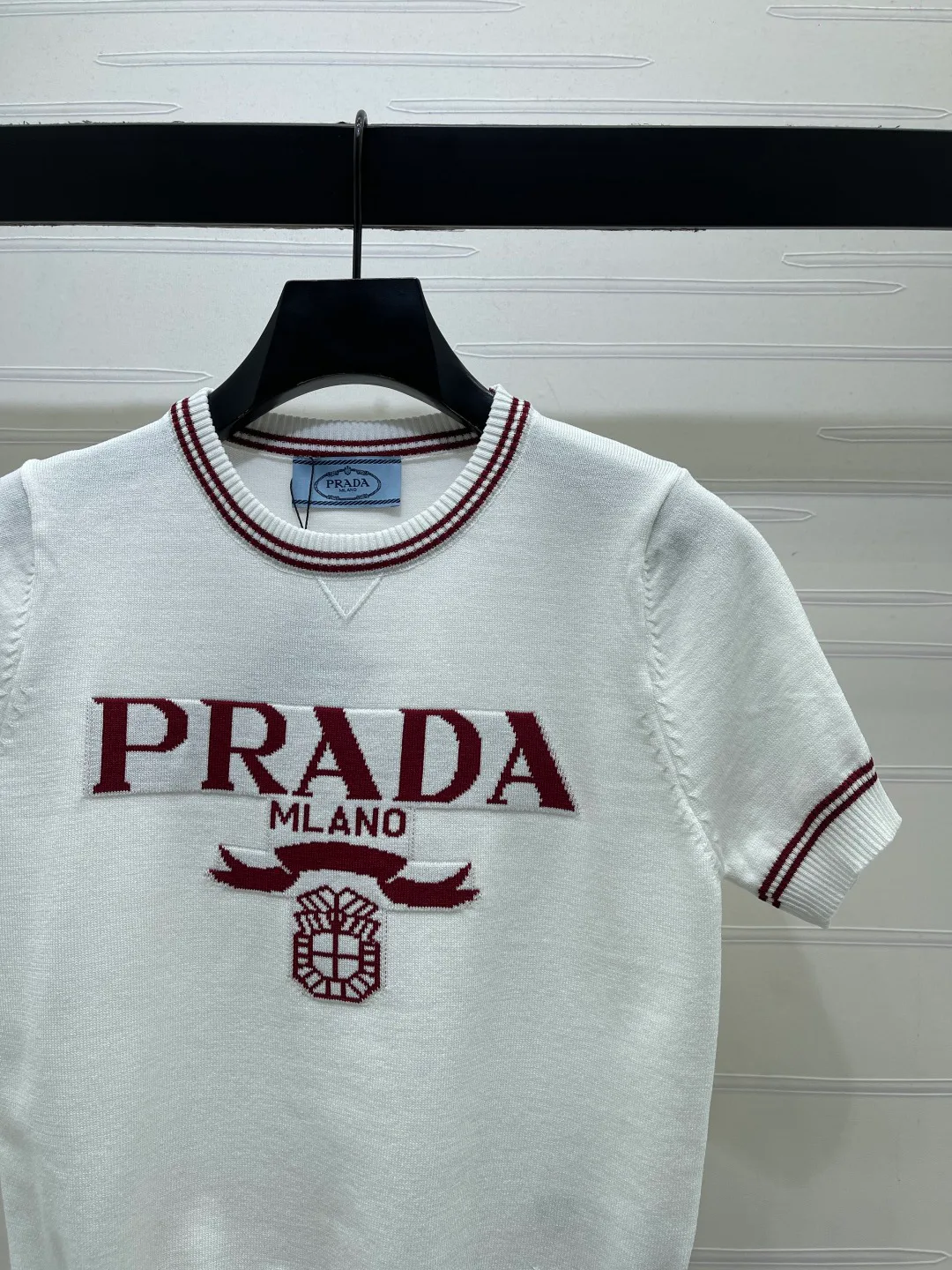 Футболки Женские Prada 17612757