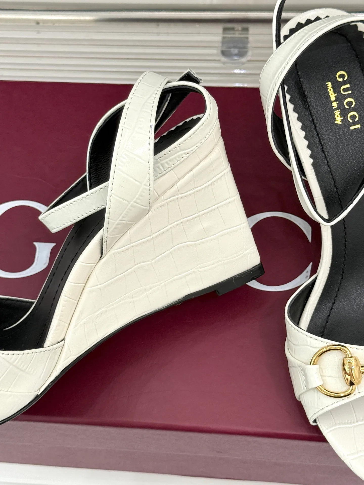 Босоножки Женские Gucci 18034503