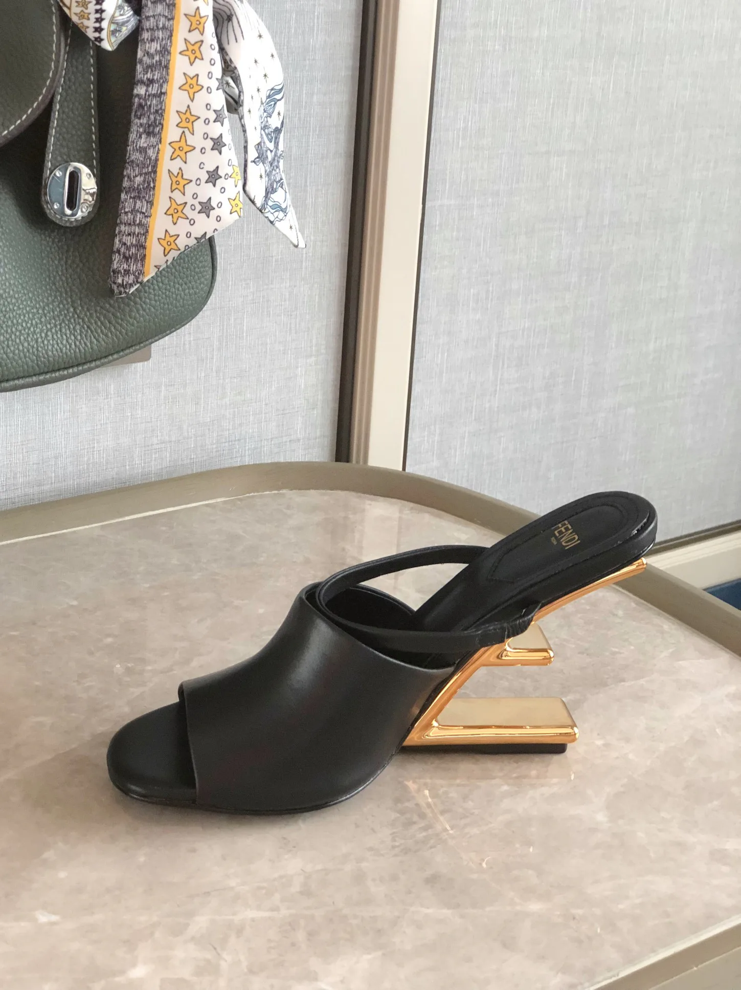 Босоножки Женские Fendi 10492