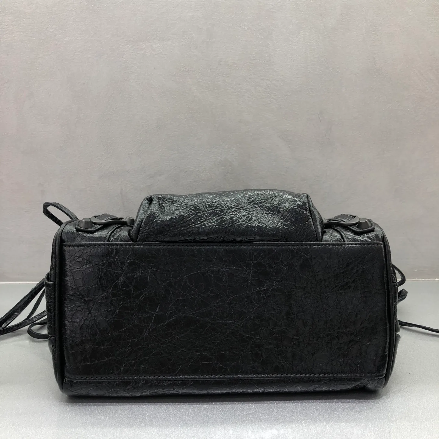 Классические Сумки Женские Balenciaga 18136303
