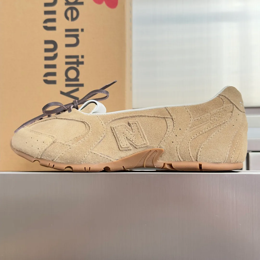 Кроссовки Женские Miu Miu 17950433
