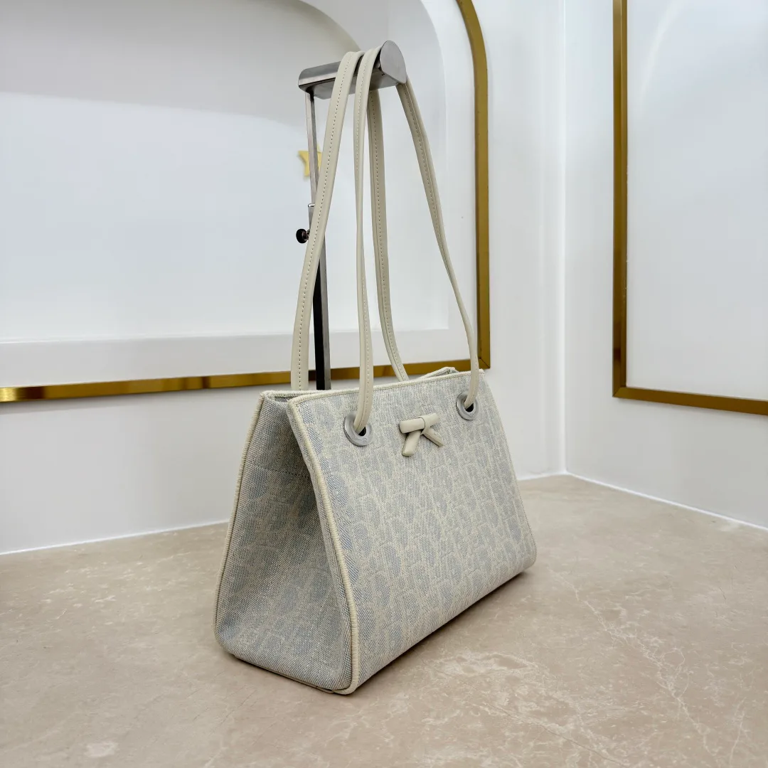Классические Сумки Женские Christian Dior 18187809
