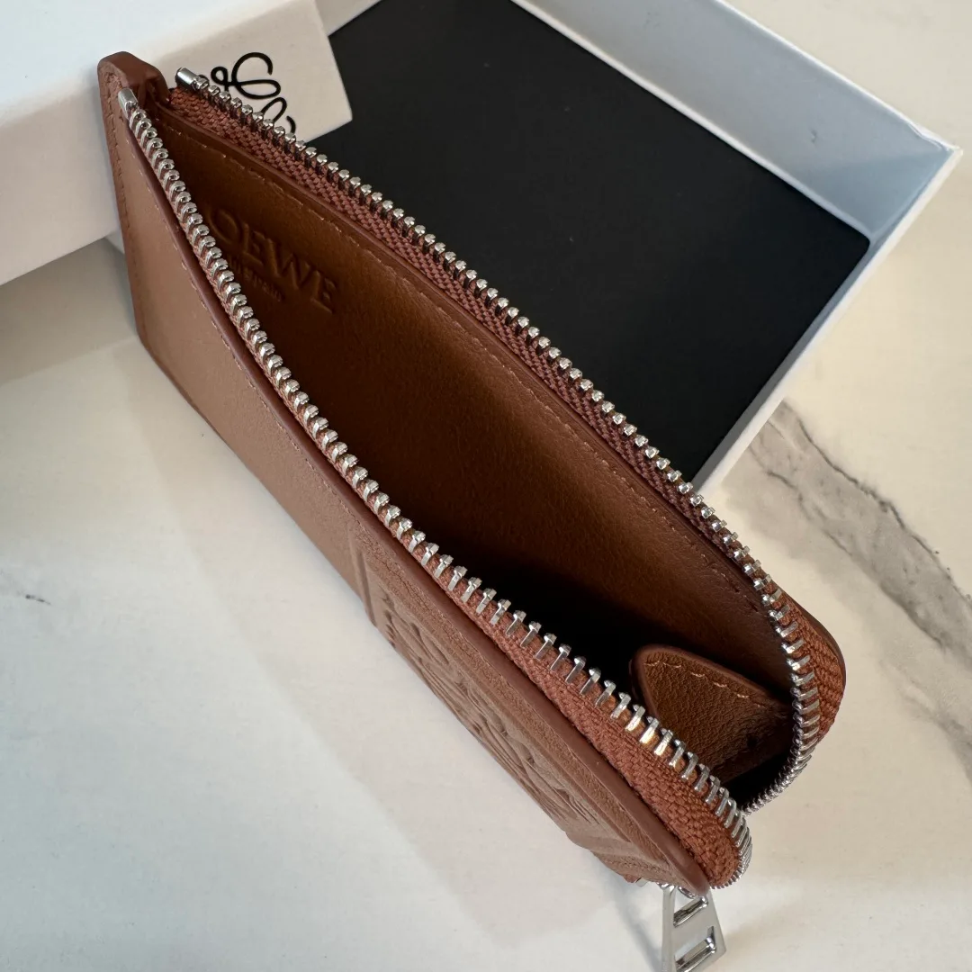 Клатчи Женские Loewe 17331718
